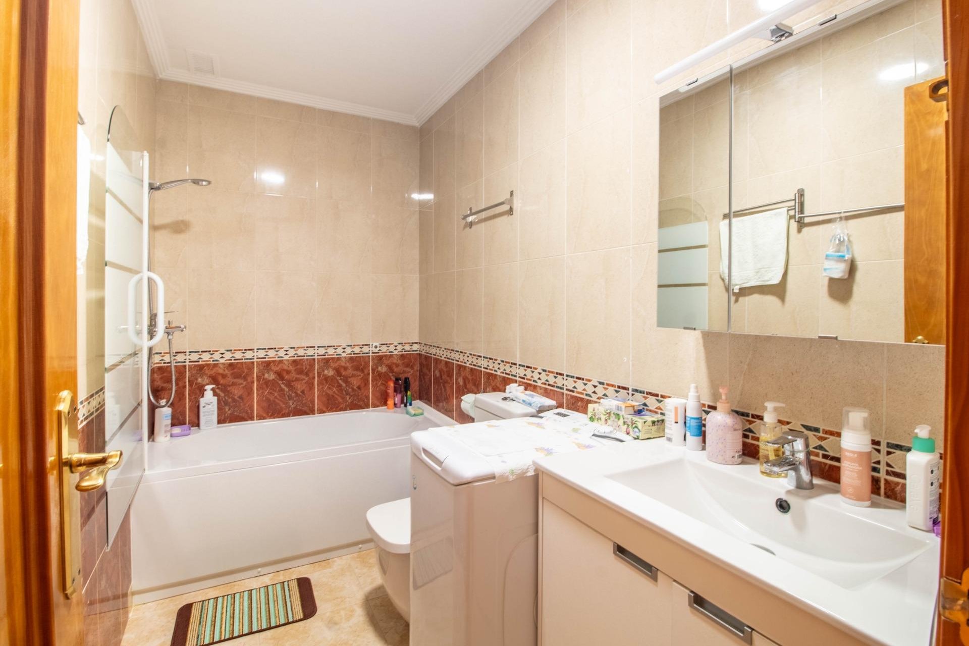 Återförsäljning - Apartment -
Torrevieja - Centro