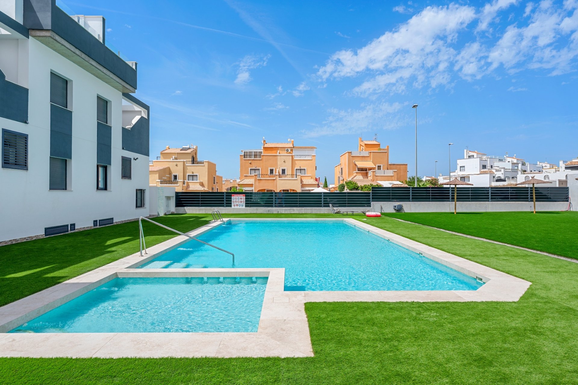 Återförsäljning - Apartment -
Torrevieja - Costa Blanca South