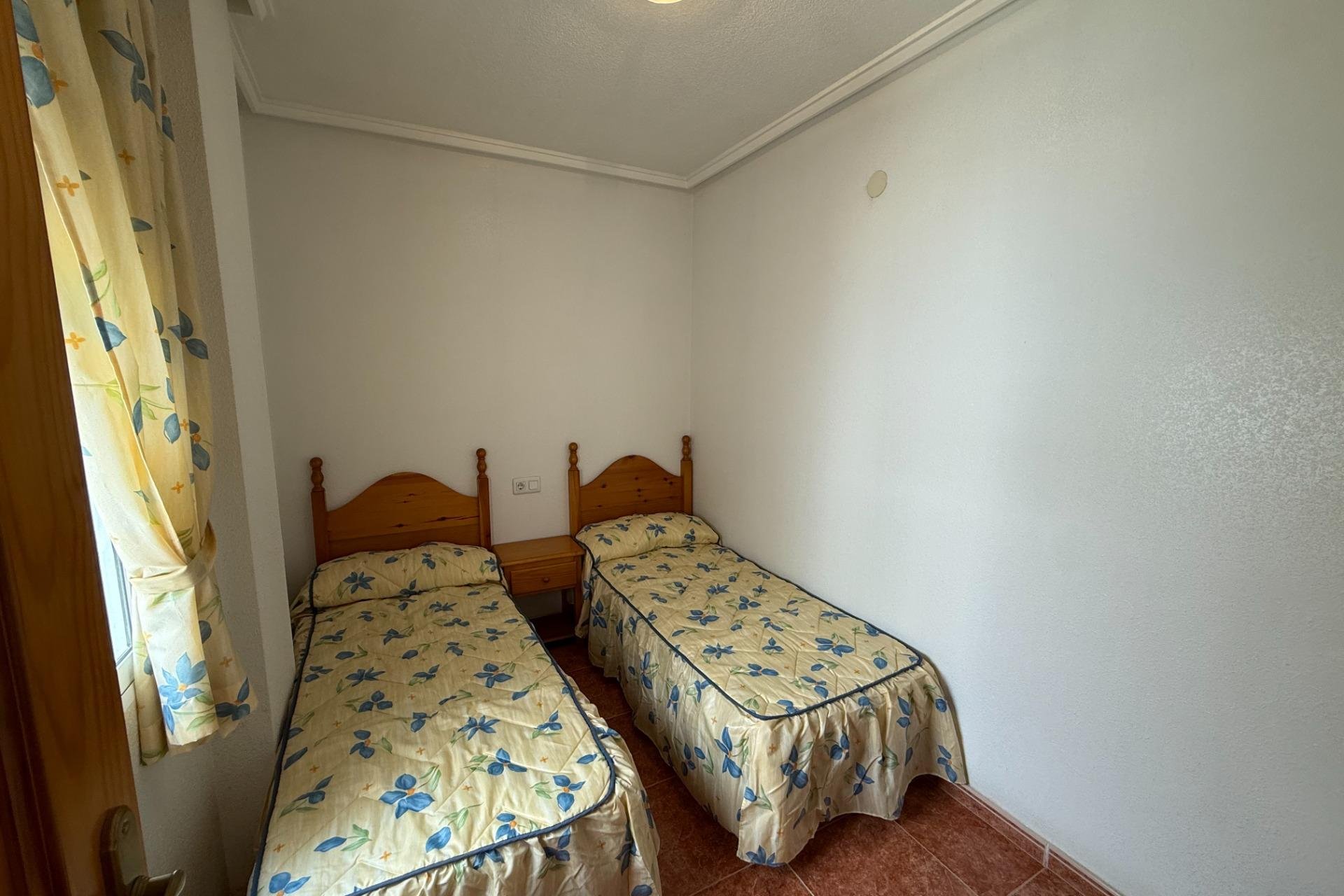 Återförsäljning - Apartment -
Torrevieja - Estacion de autobuses