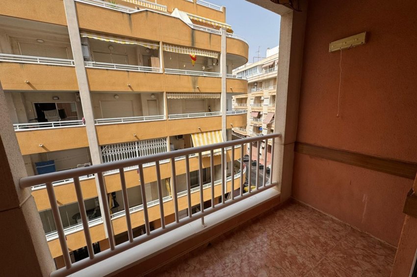 Återförsäljning - Apartment -
Torrevieja - Estacion de autobuses