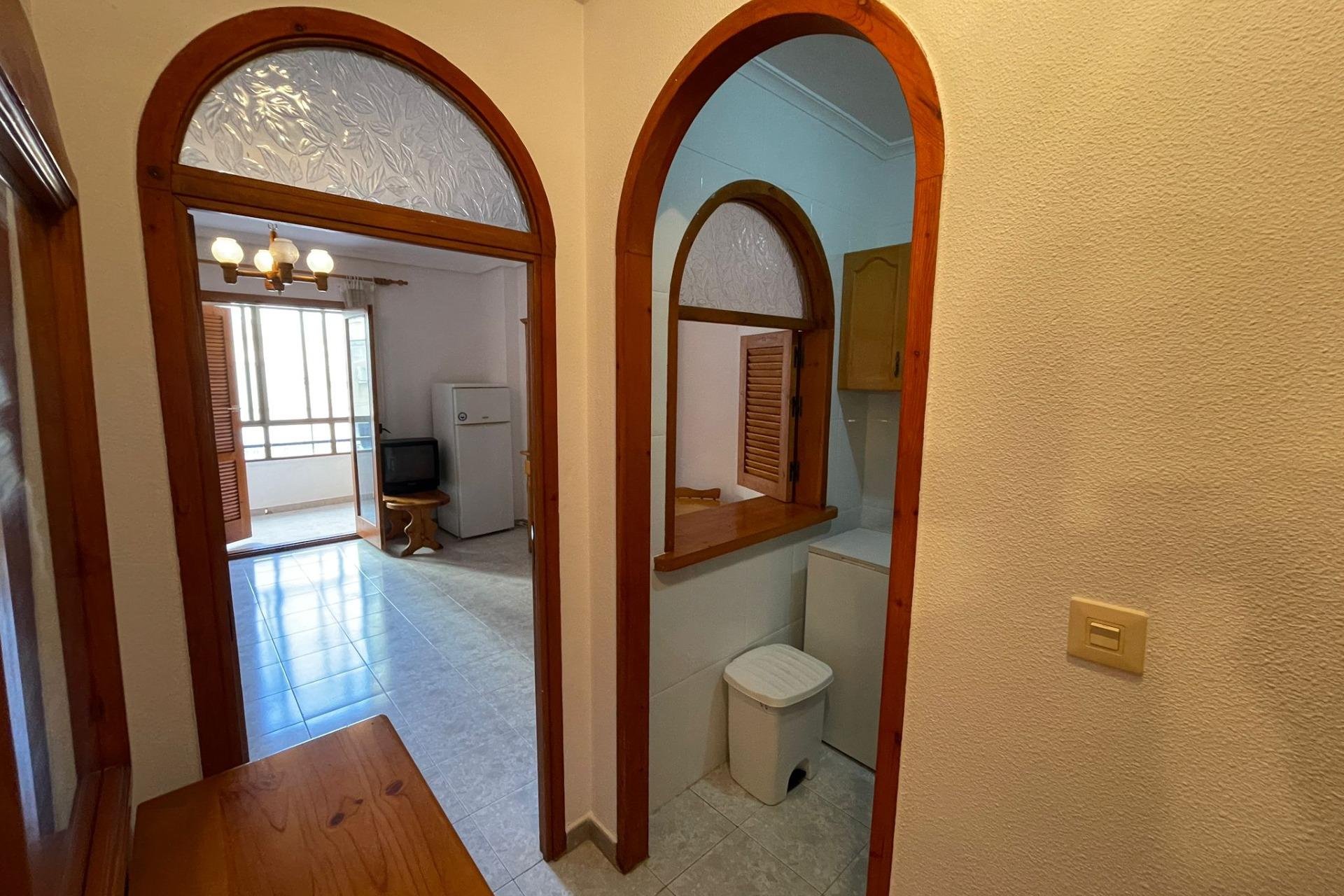 Återförsäljning - Apartment -
Torrevieja - Estacion de autobuses