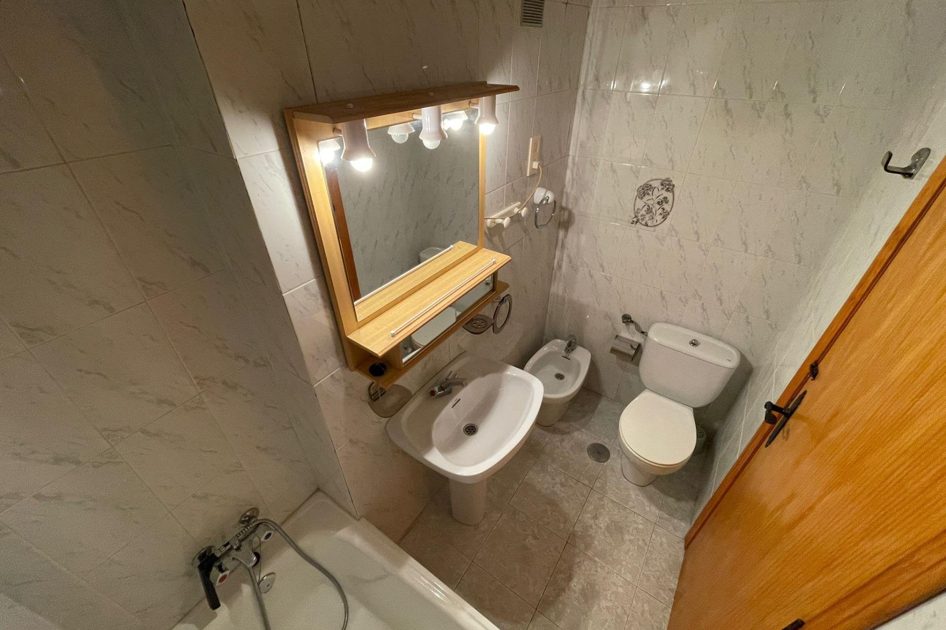 Återförsäljning - Apartment -
Torrevieja - Estacion de autobuses