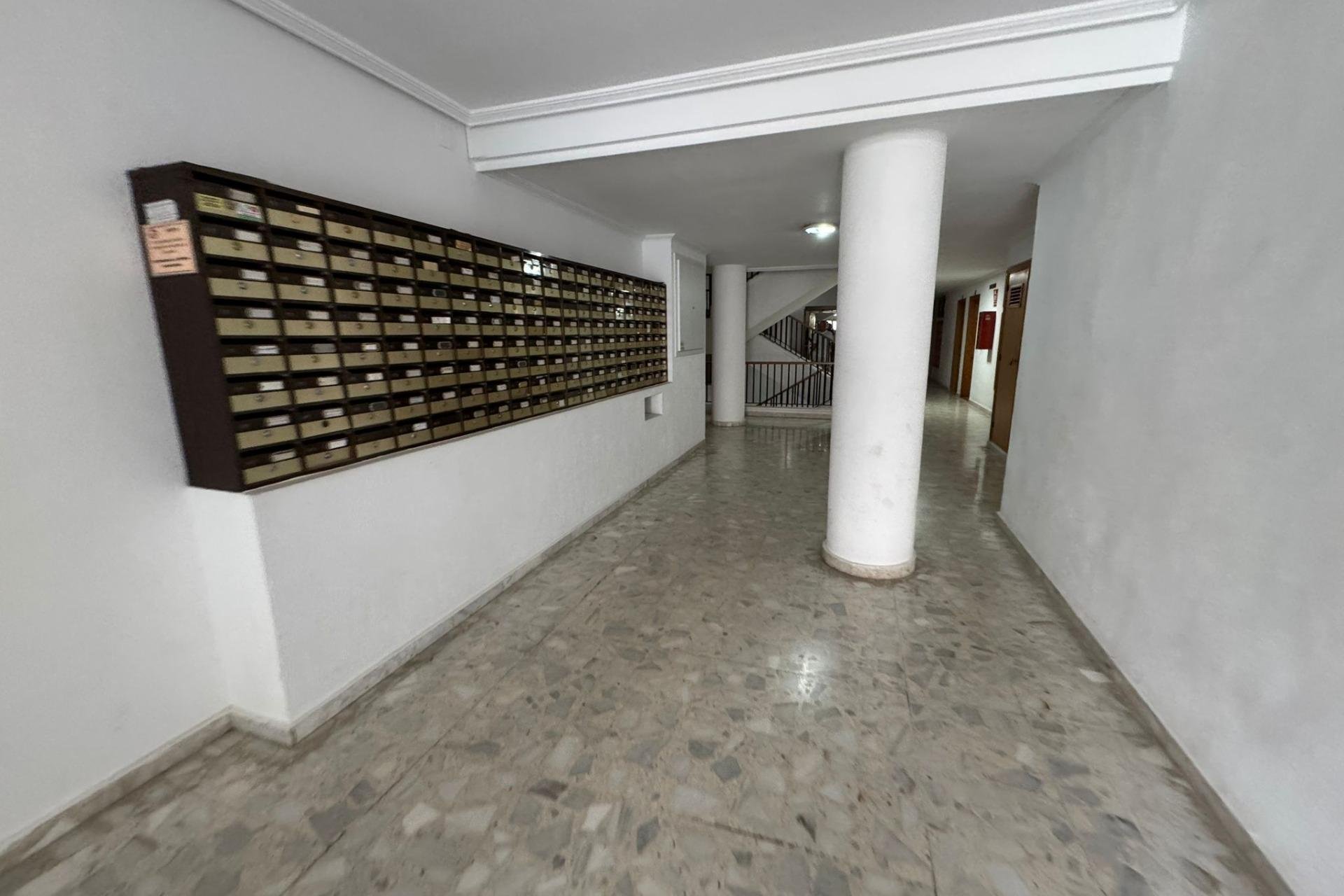 Återförsäljning - Apartment -
Torrevieja - Estacion de autobuses