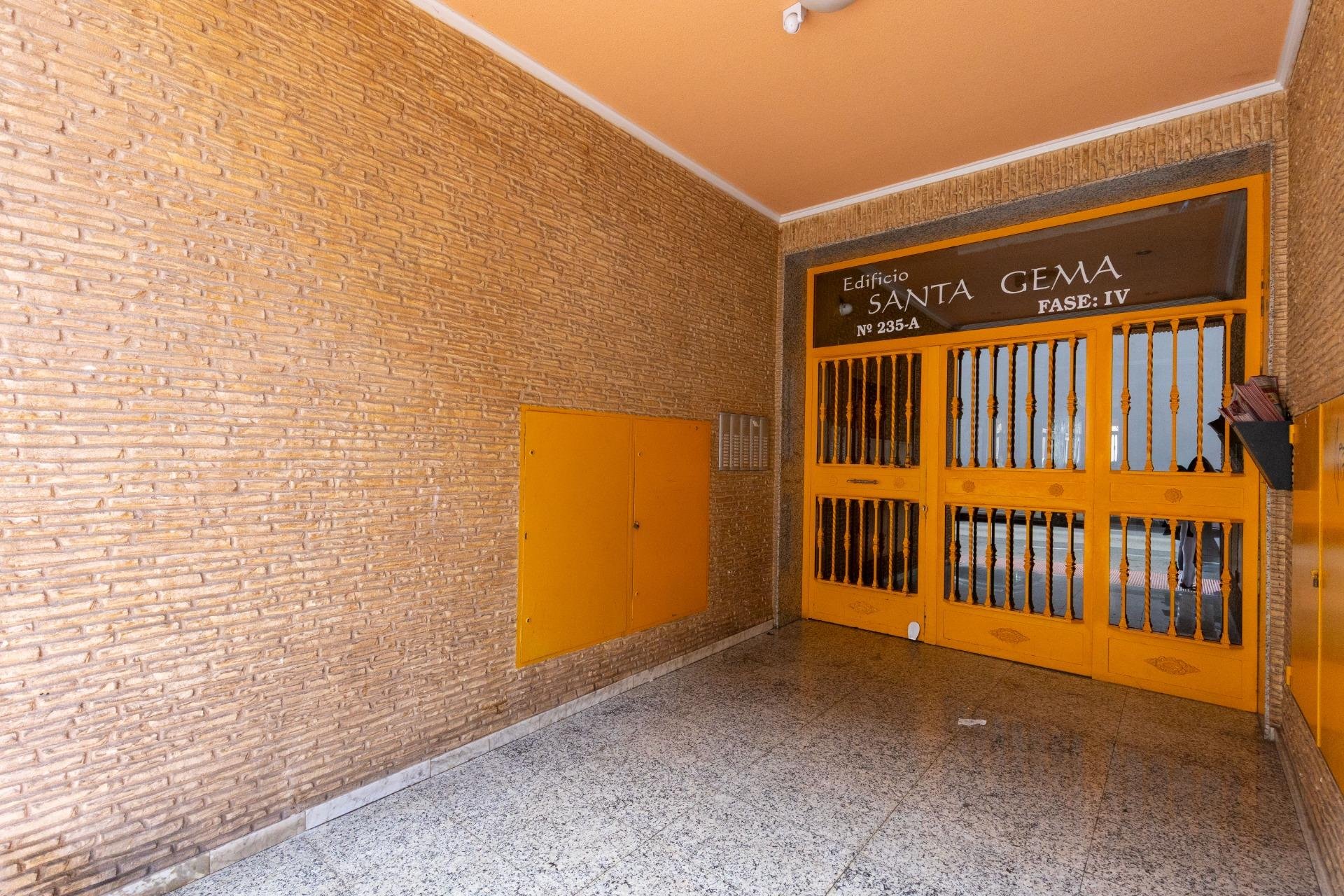 Återförsäljning - Apartment -
Torrevieja - Estacion de autobuses