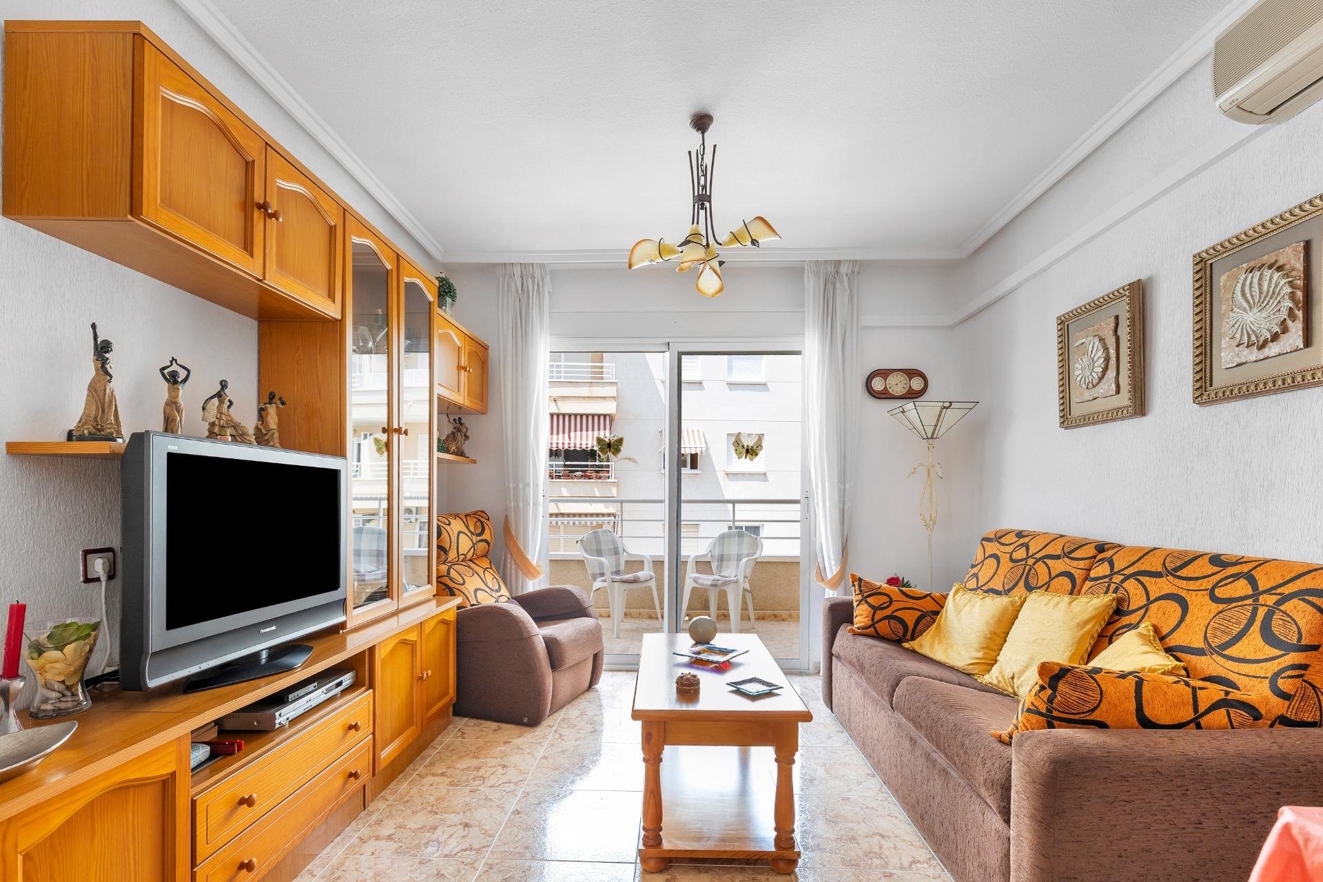 Återförsäljning - Apartment -
Torrevieja - Estacion de autobuses