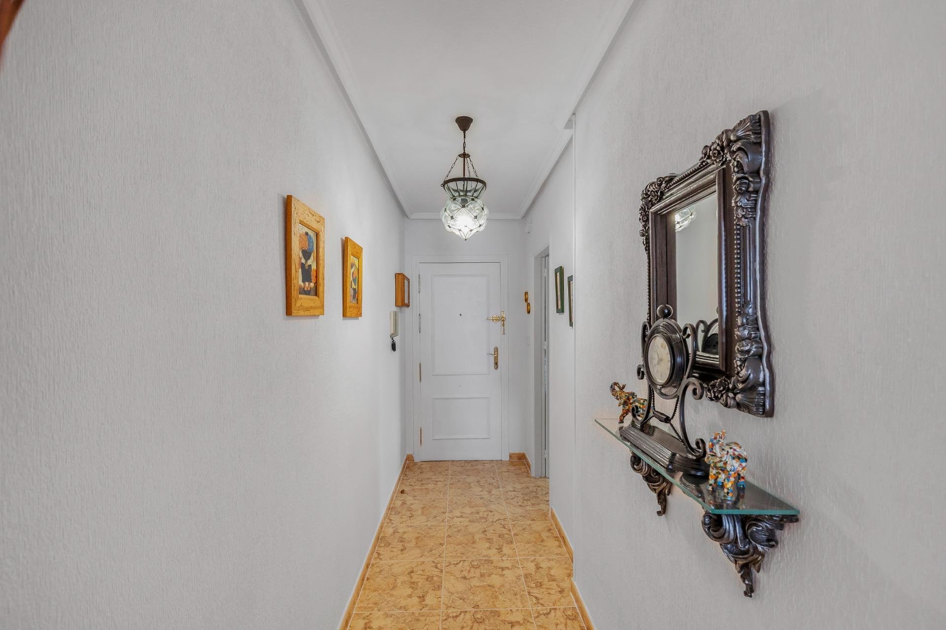 Återförsäljning - Apartment -
Torrevieja - Estacion de autobuses