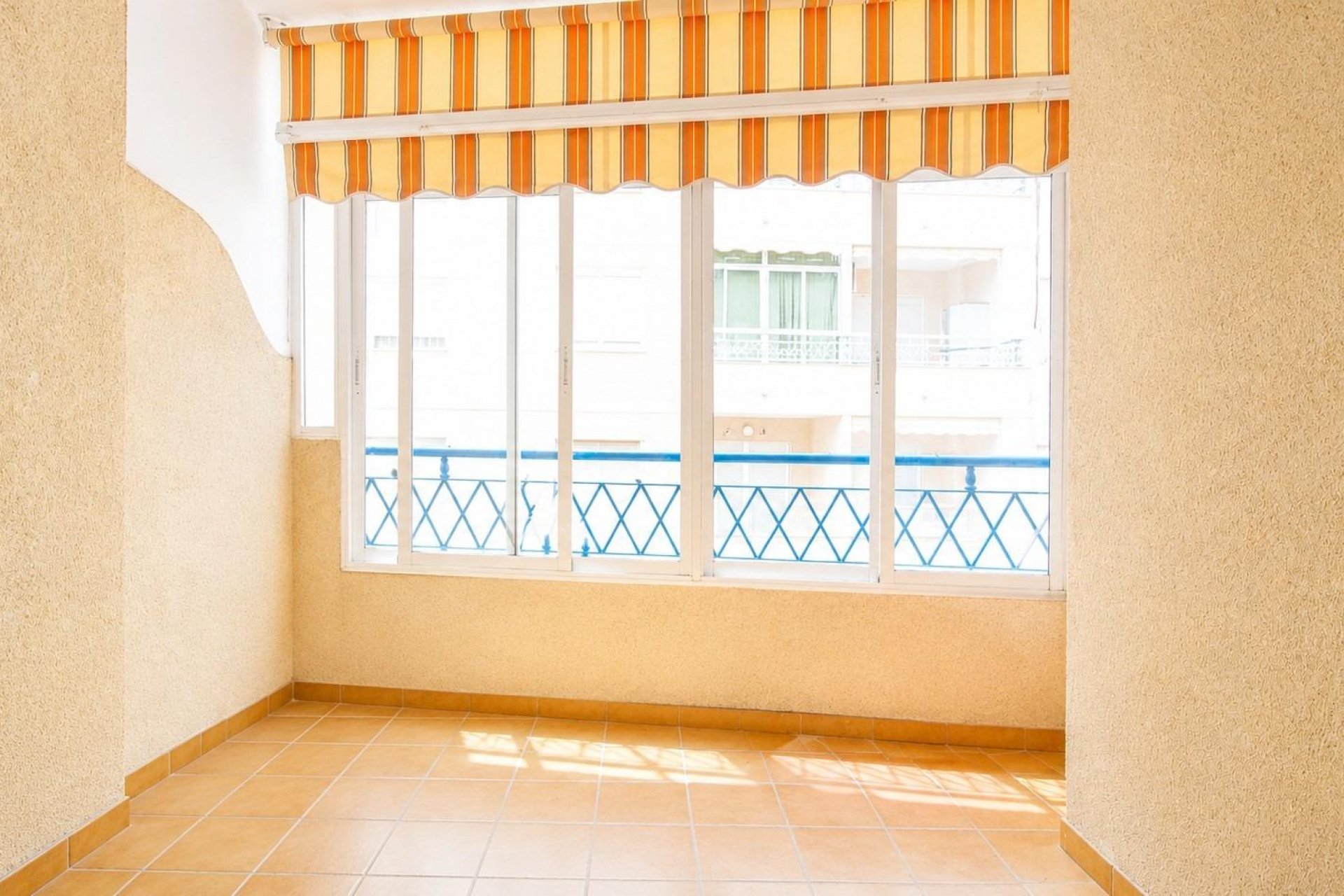 Återförsäljning - Apartment -
Torrevieja - Estacion de autobuses
