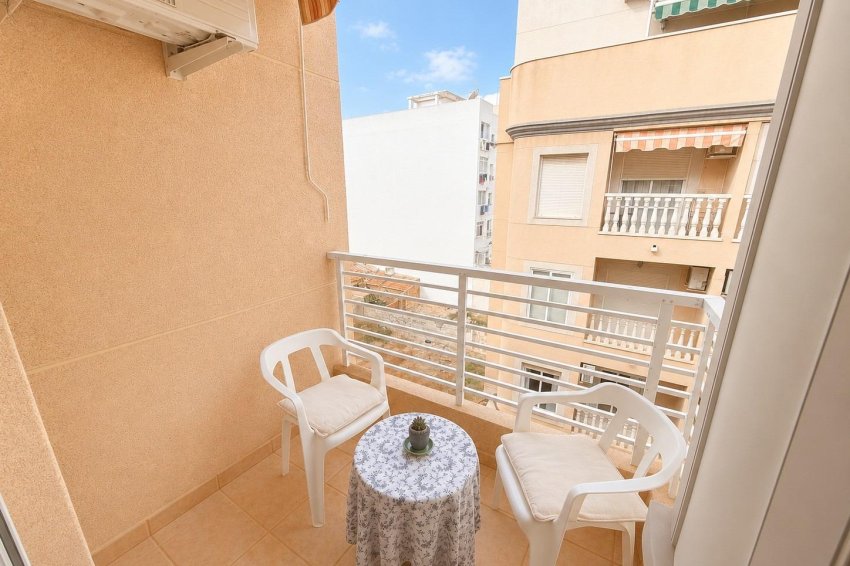 Återförsäljning - Apartment -
Torrevieja - Estacion de autobuses