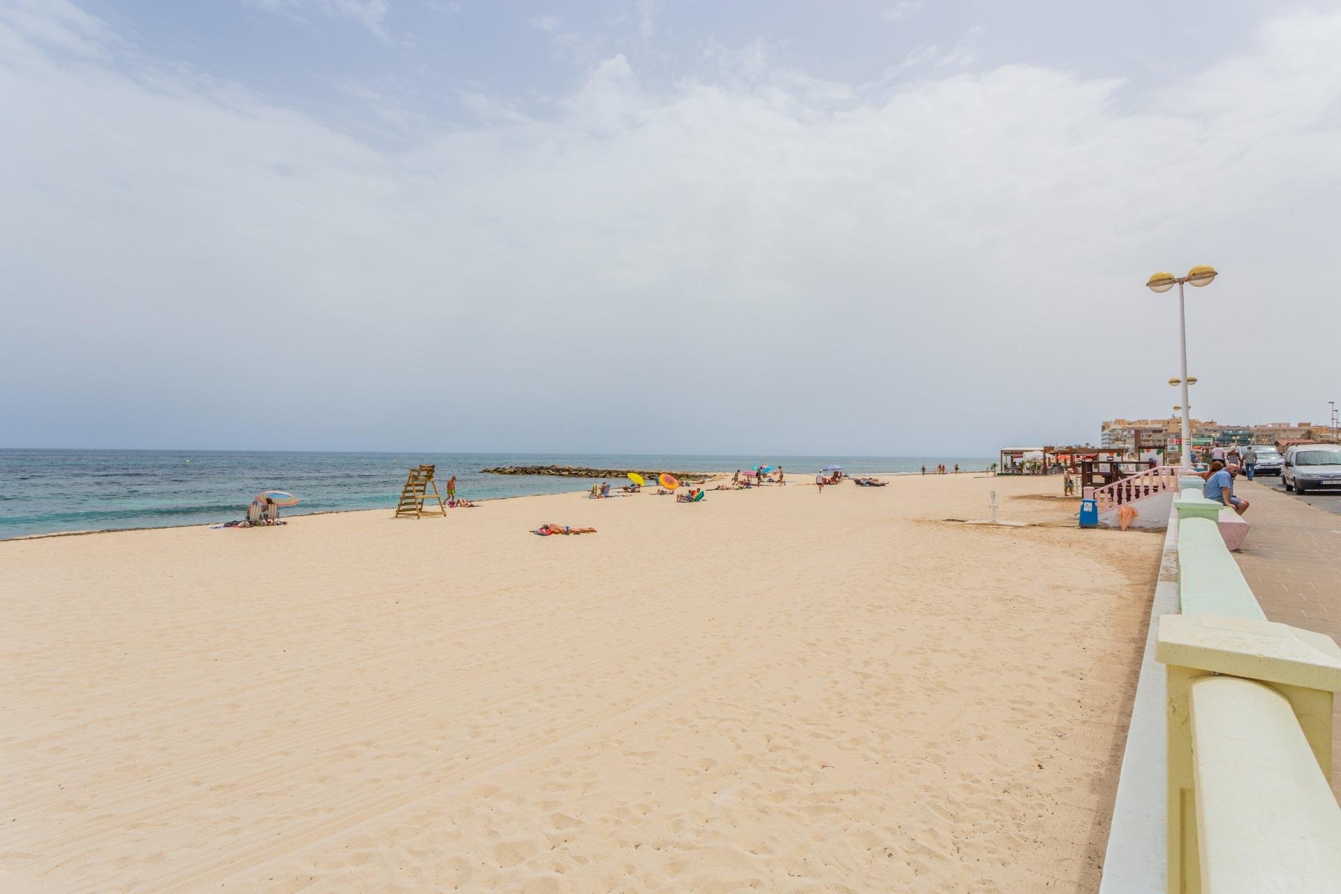 Återförsäljning - Apartment -
Torrevieja - Estacion de autobuses