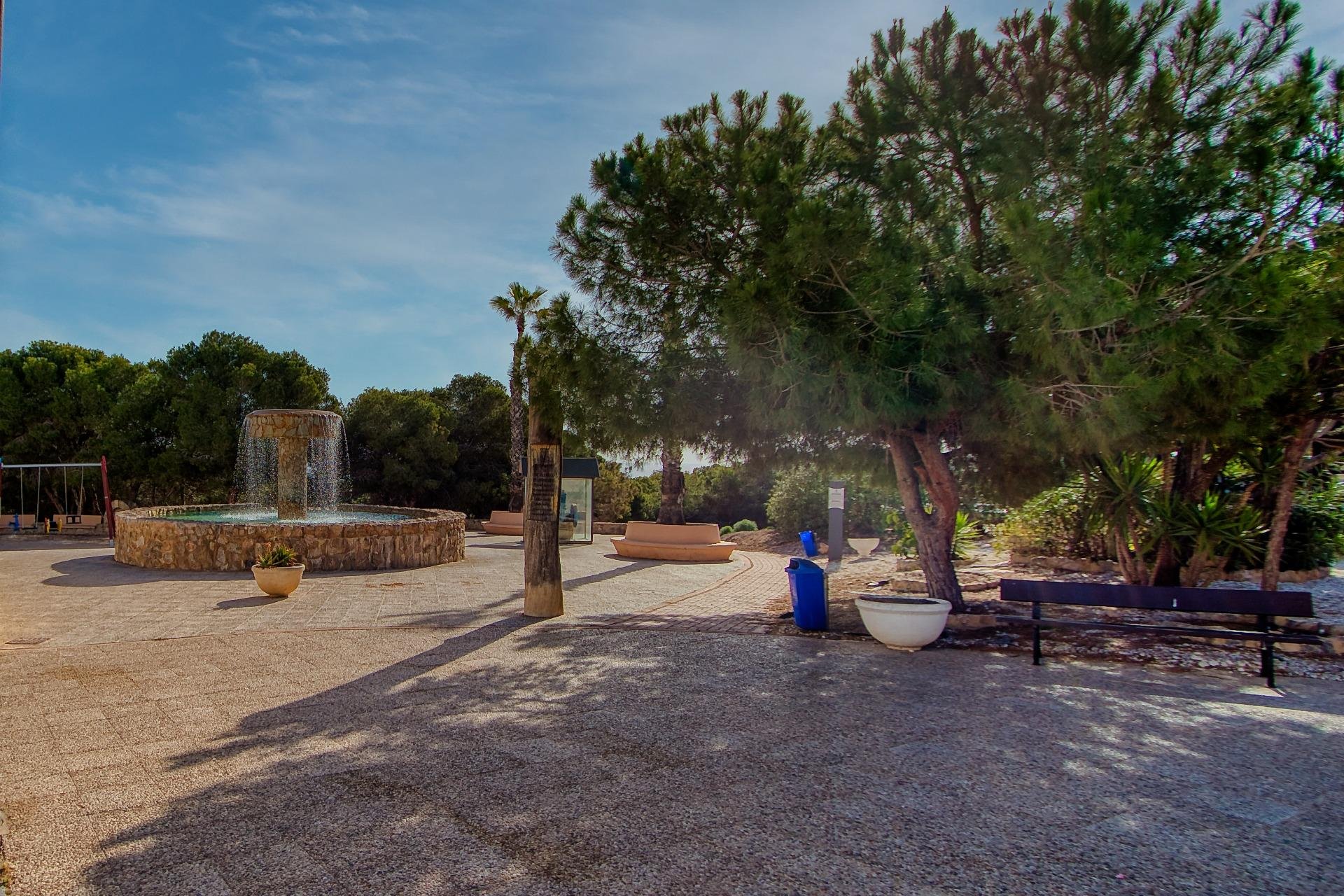 Återförsäljning - Apartment -
Torrevieja - Estacion de autobuses