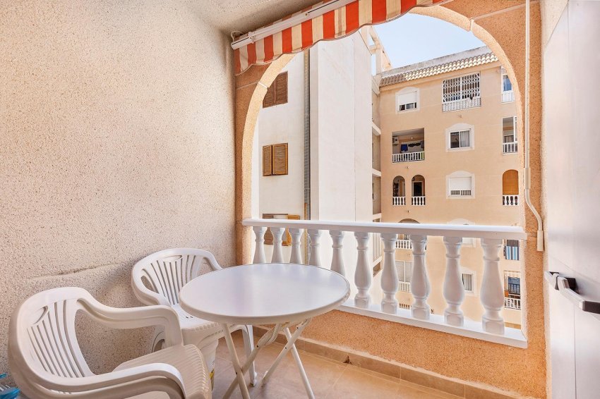 Återförsäljning - Apartment -
Torrevieja - Habaneras