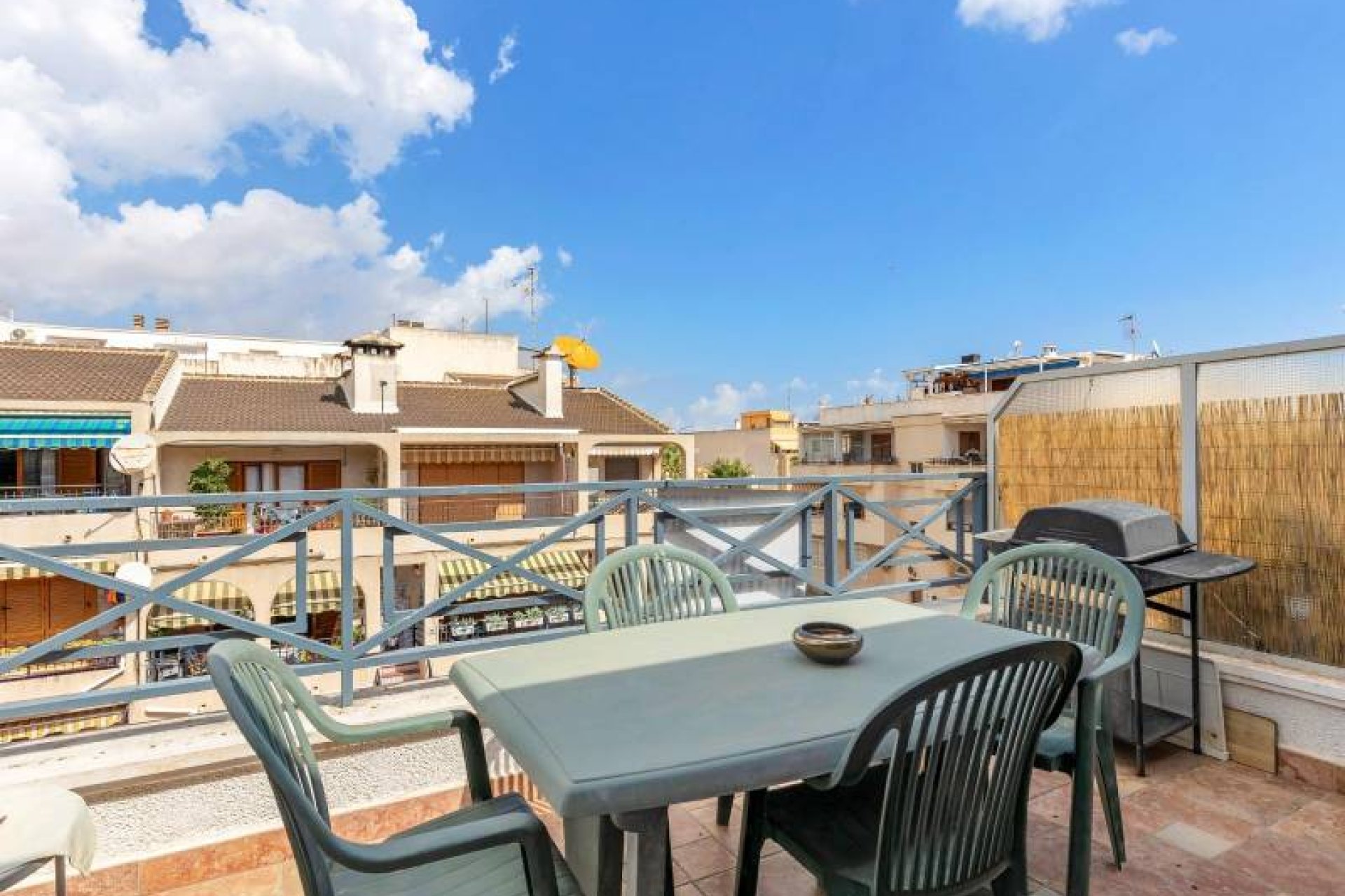 Återförsäljning - Apartment -
Torrevieja - Habaneras