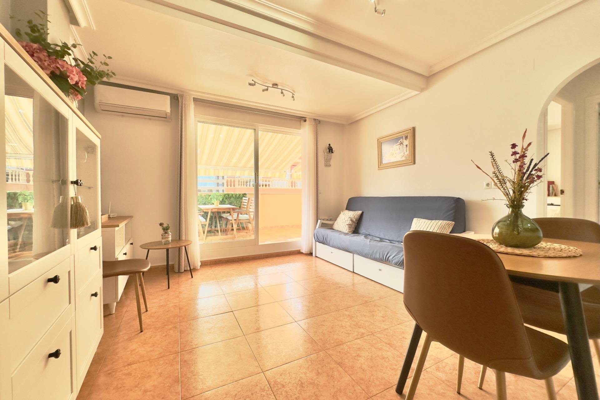 Återförsäljning - Apartment -
Torrevieja - La Mata pueblo