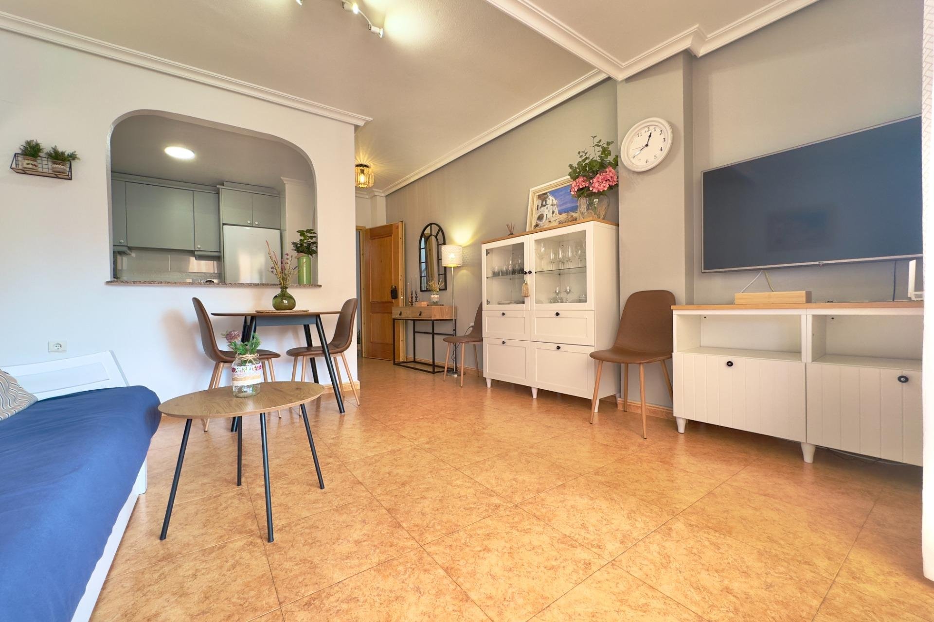 Återförsäljning - Apartment -
Torrevieja - La Mata pueblo