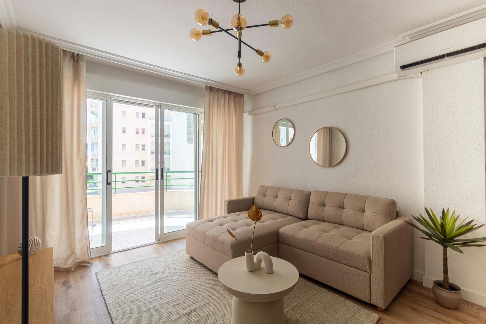 Återförsäljning - Apartment -
Torrevieja - La Mata pueblo