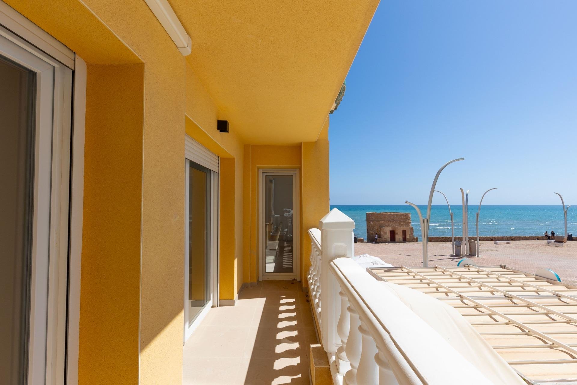 Återförsäljning - Apartment -
Torrevieja - La Mata