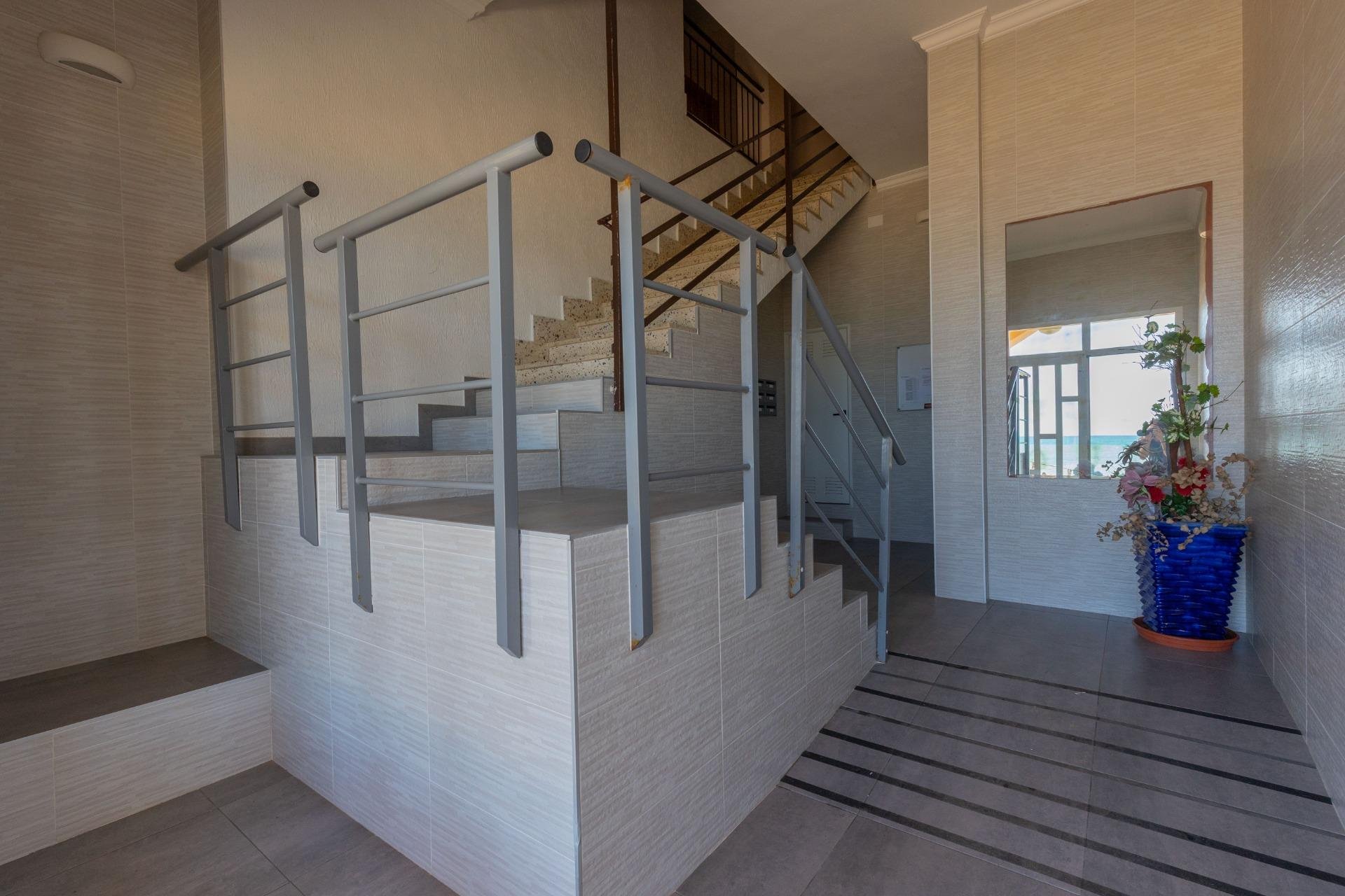 Återförsäljning - Apartment -
Torrevieja - La Mata