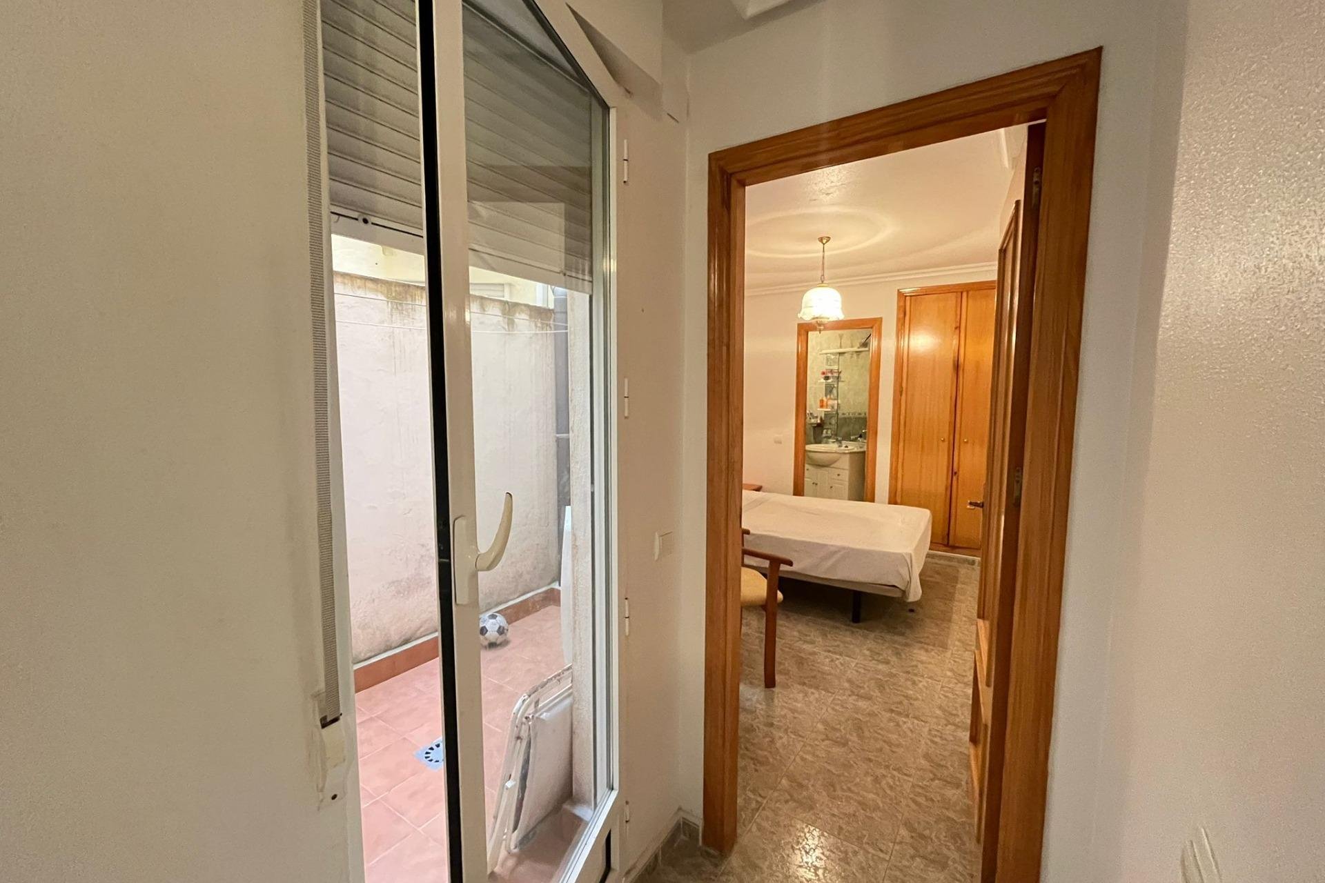 Återförsäljning - Apartment -
Torrevieja - La Mata