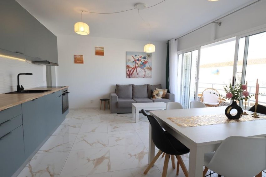 Återförsäljning - Apartment -
Torrevieja - La Mata
