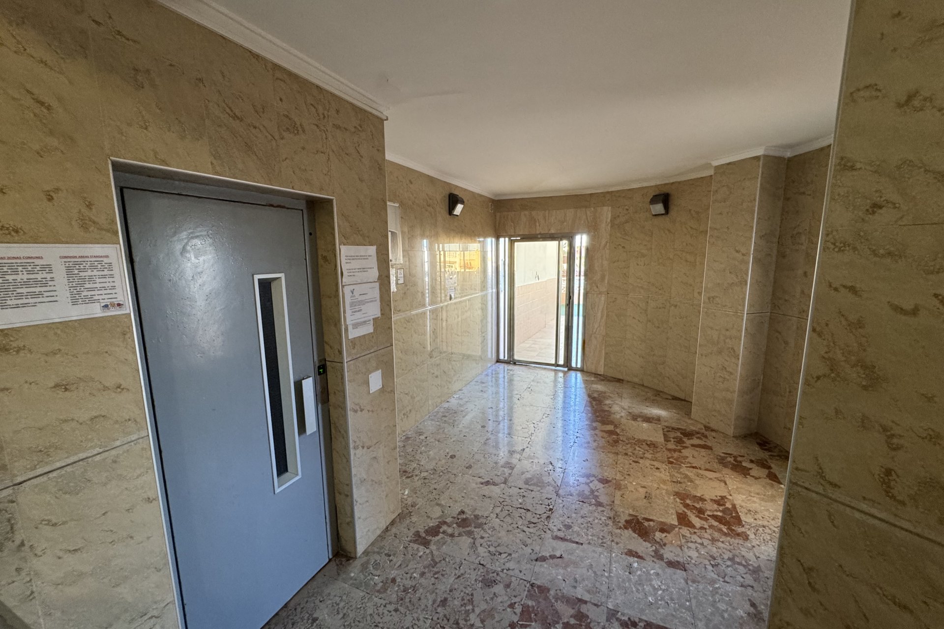 Återförsäljning - Apartment -
Torrevieja - La Mata