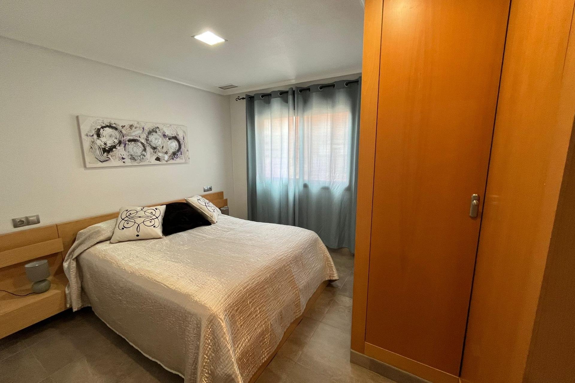 Återförsäljning - Apartment -
Torrevieja - La Mata