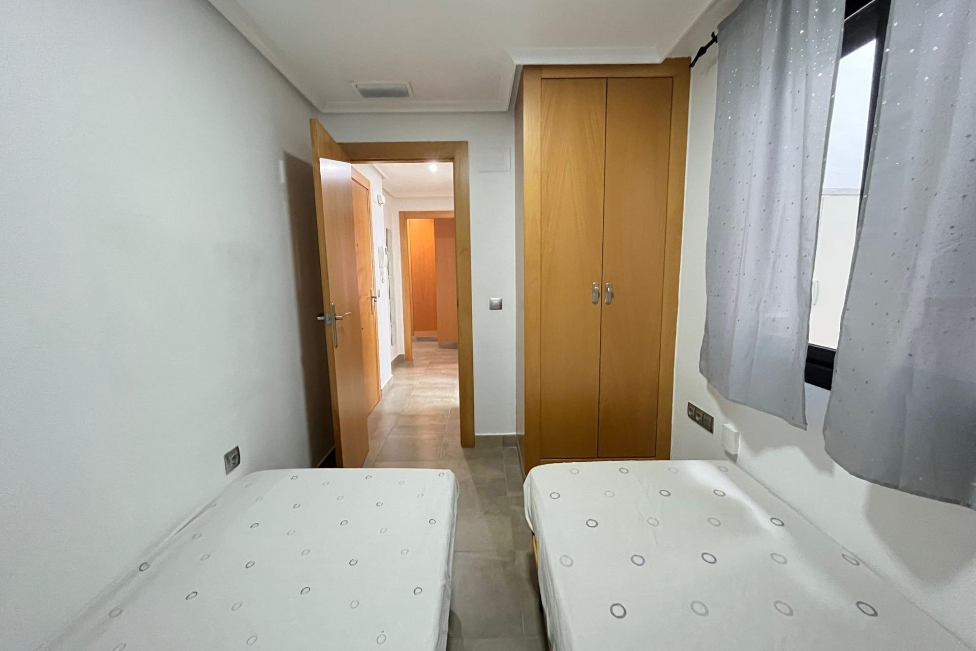 Återförsäljning - Apartment -
Torrevieja - La Mata