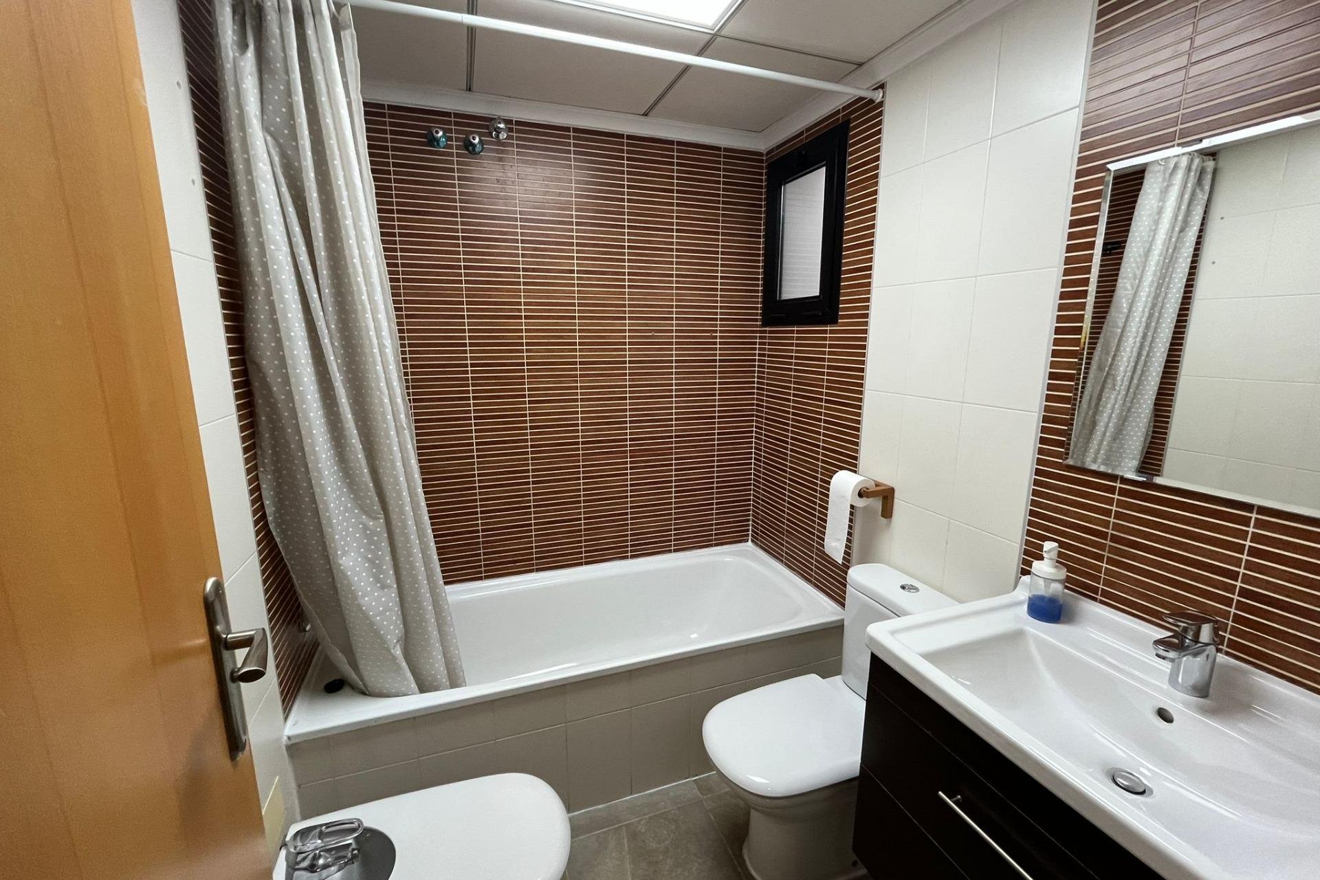 Återförsäljning - Apartment -
Torrevieja - La Mata