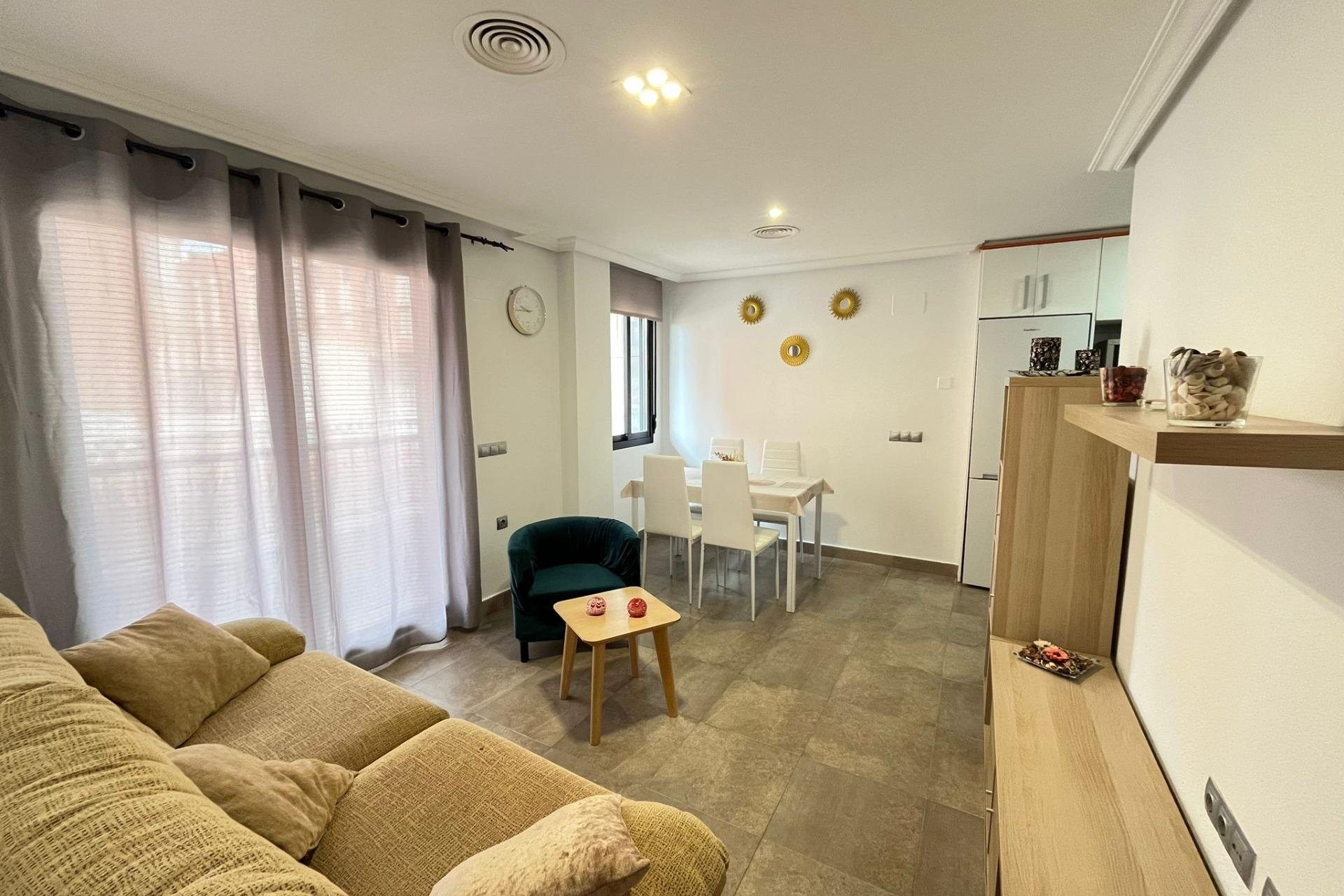 Återförsäljning - Apartment -
Torrevieja - La Mata
