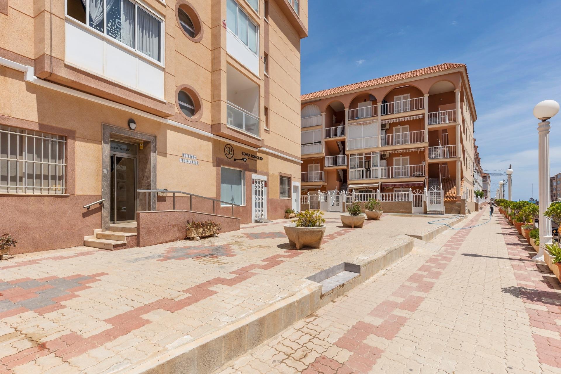 Återförsäljning - Apartment -
Torrevieja - La Mata