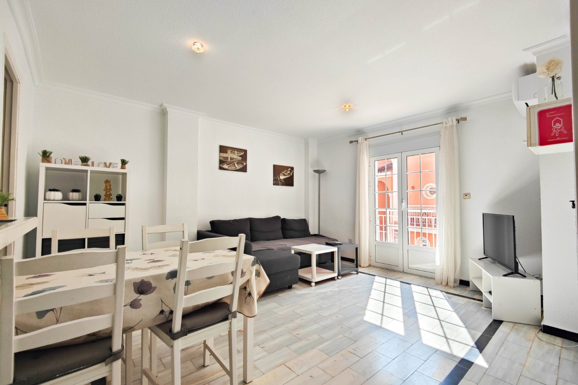 Återförsäljning - Apartment -
Torrevieja - La Mata