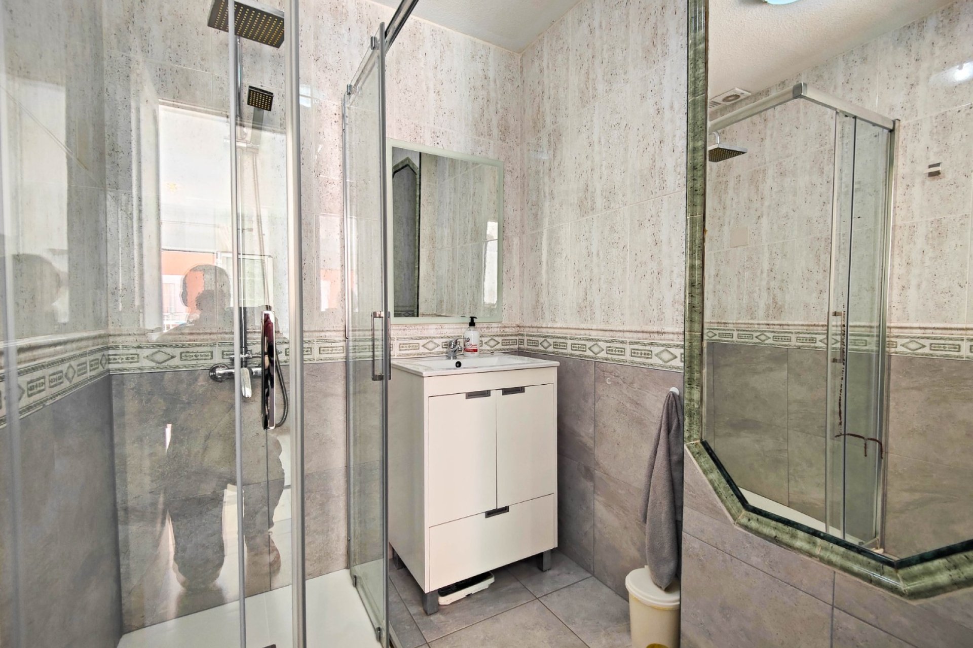 Återförsäljning - Apartment -
Torrevieja - La Mata