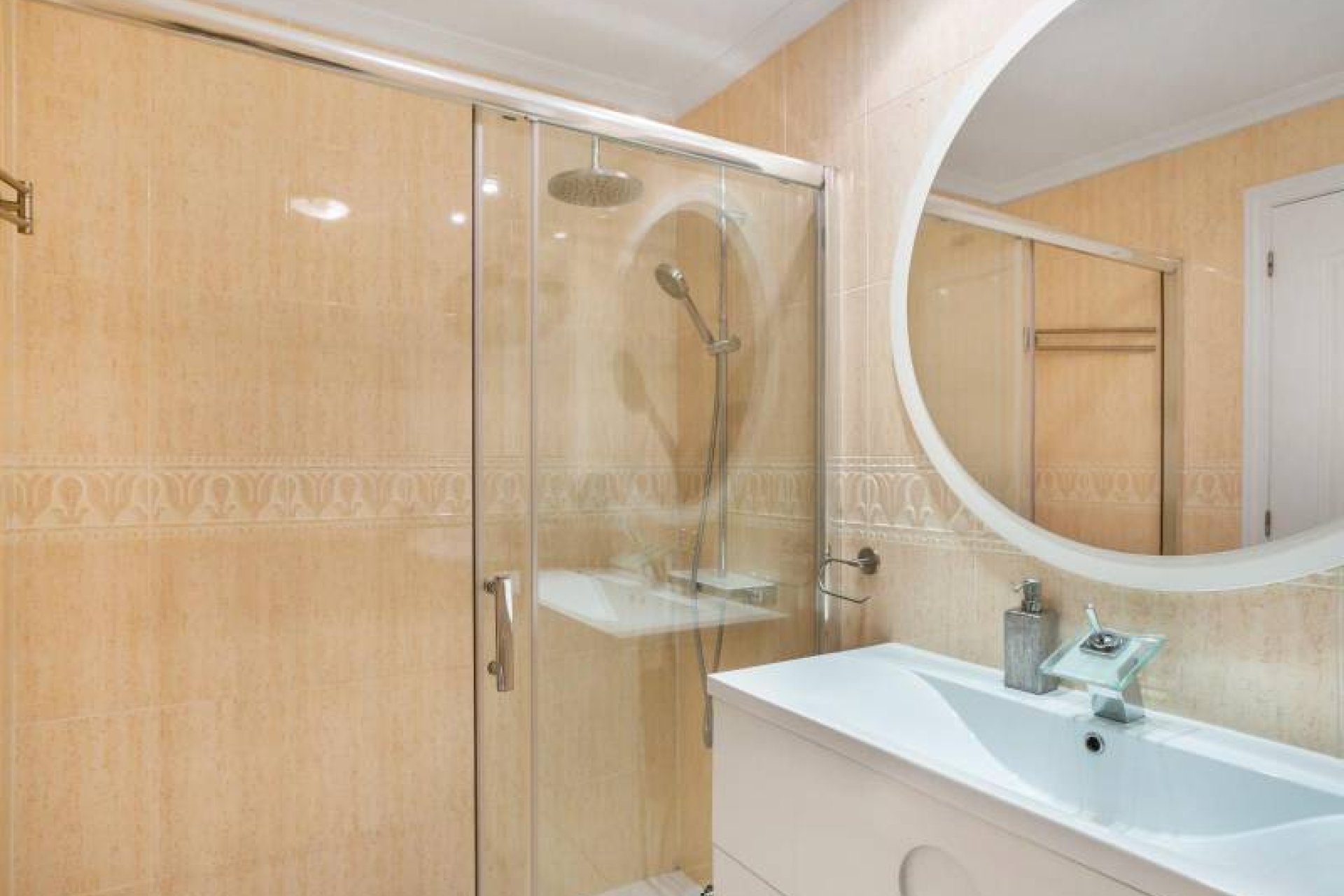 Återförsäljning - Apartment -
Torrevieja - La Mata