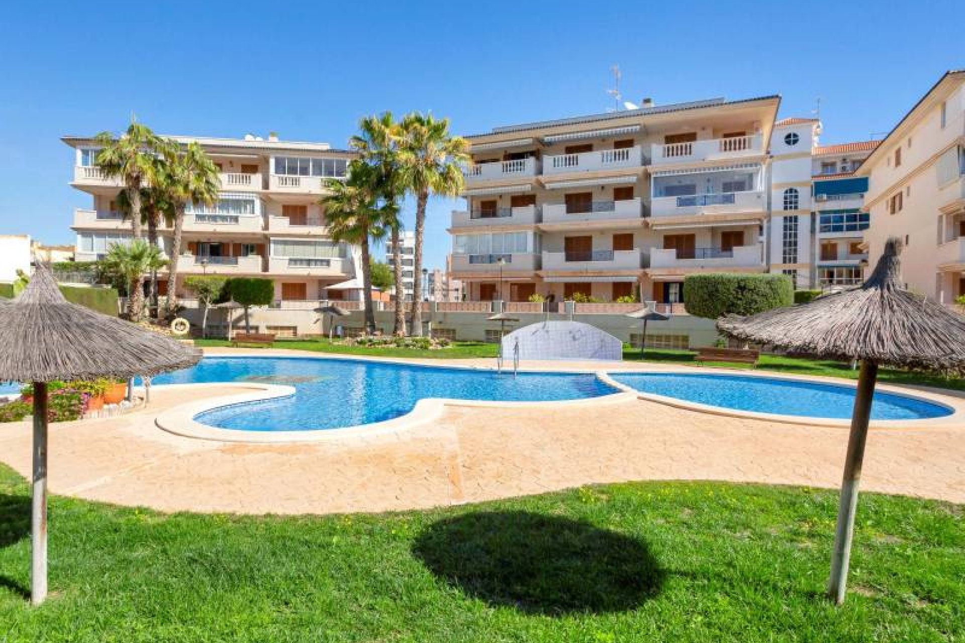 Återförsäljning - Apartment -
Torrevieja - La Mata