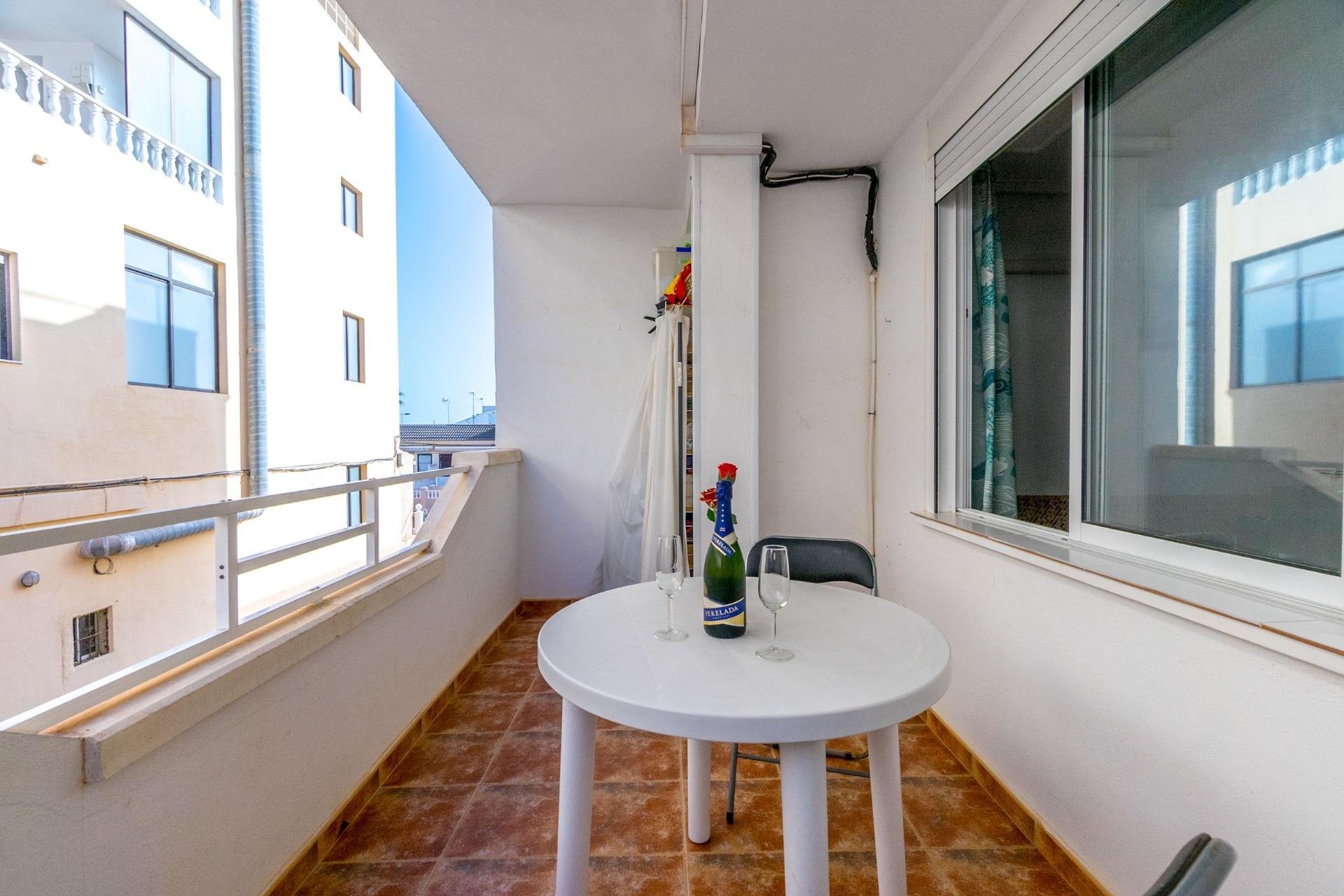 Återförsäljning - Apartment -
Torrevieja - La Mata