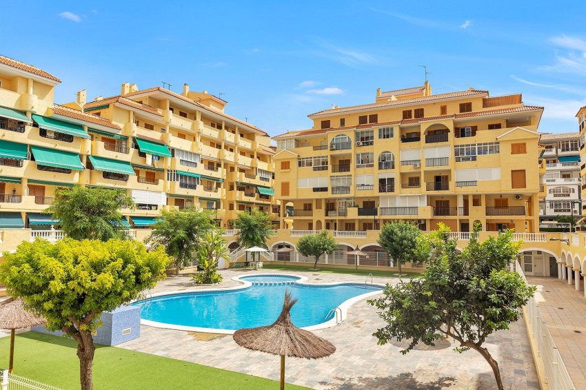 Återförsäljning - Apartment -
Torrevieja - La Mata