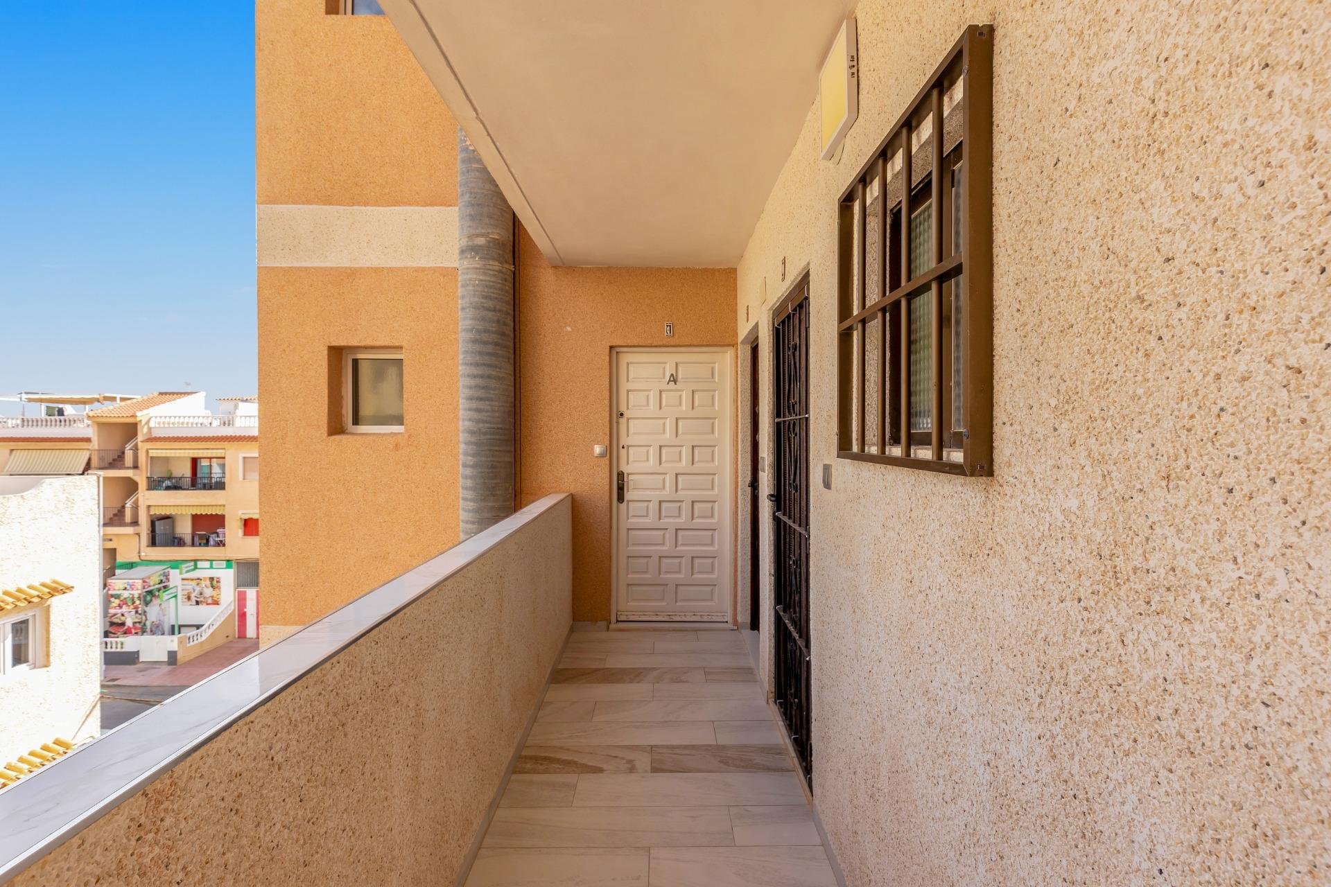 Återförsäljning - Apartment -
Torrevieja - La Mata