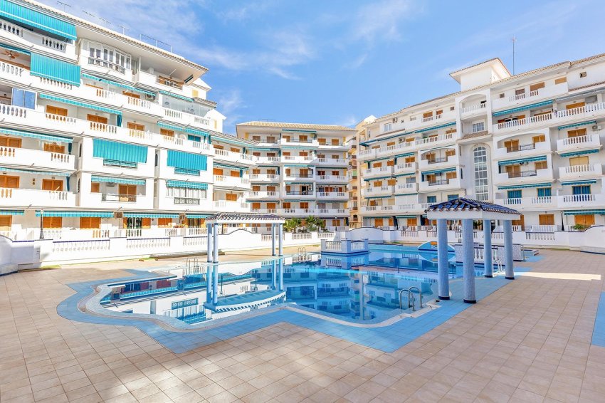 Återförsäljning - Apartment -
Torrevieja - La Mata