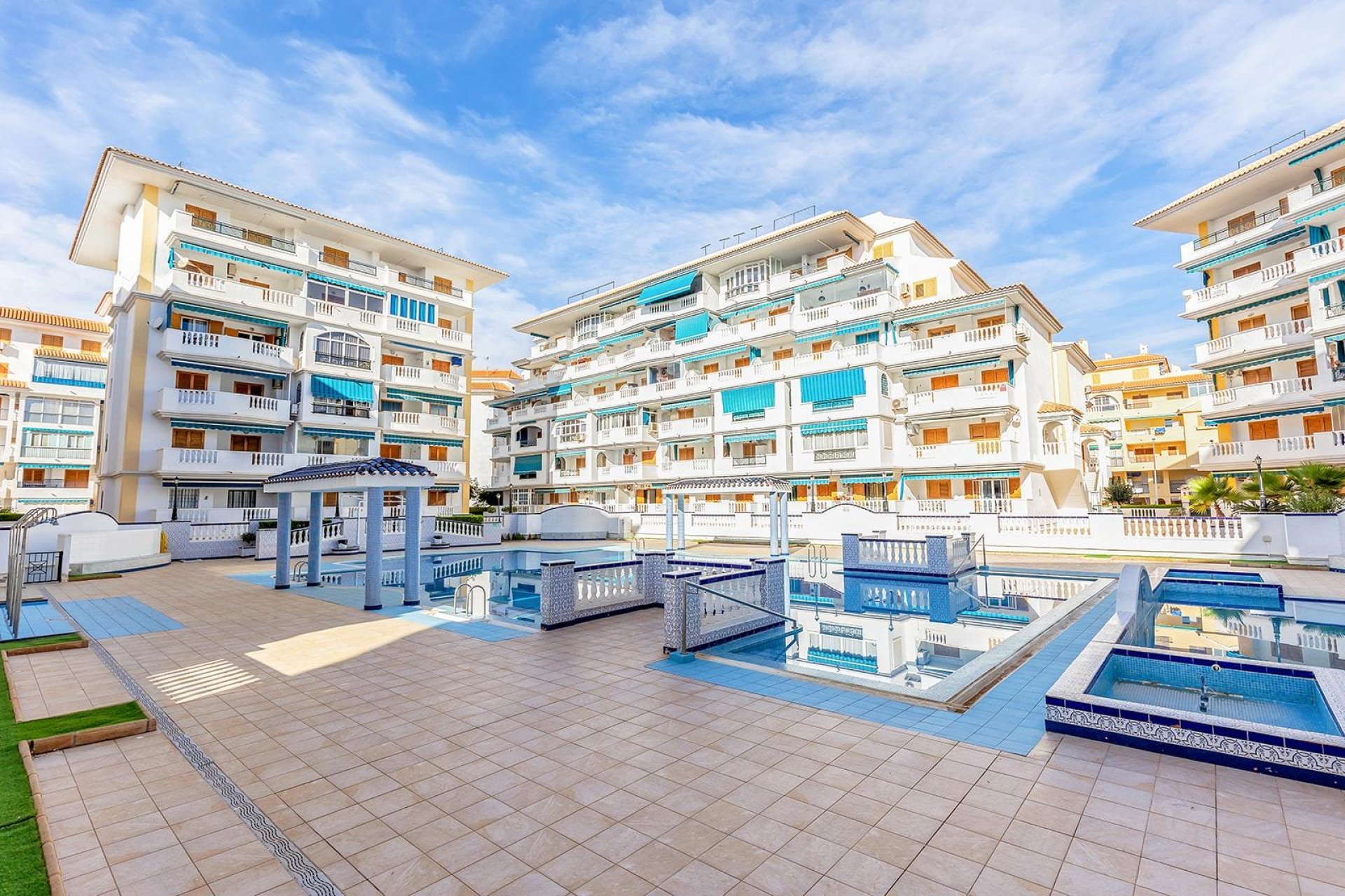 Återförsäljning - Apartment -
Torrevieja - La Mata