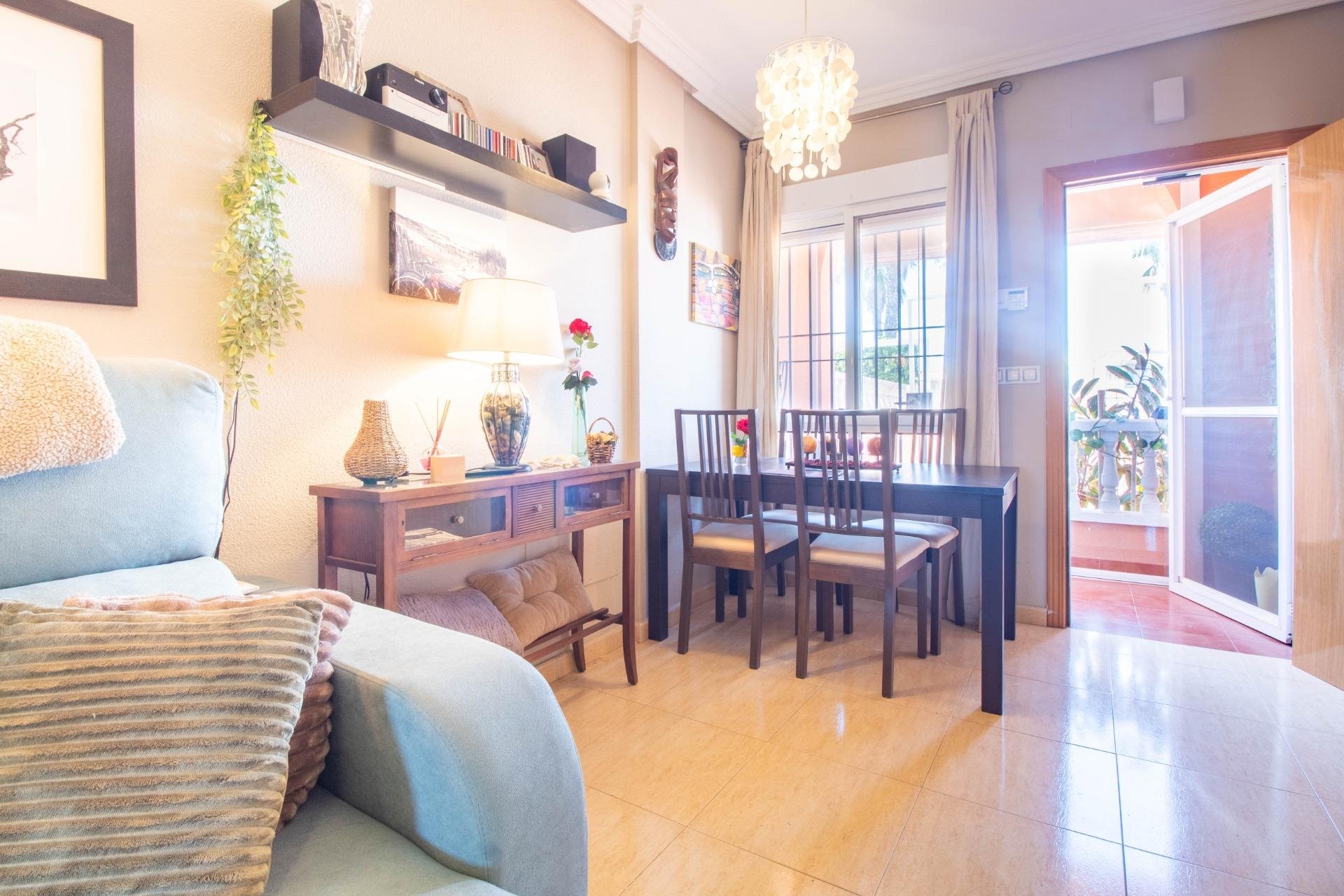 Återförsäljning - Apartment -
Torrevieja - La Siesta - El Salado - Torreta