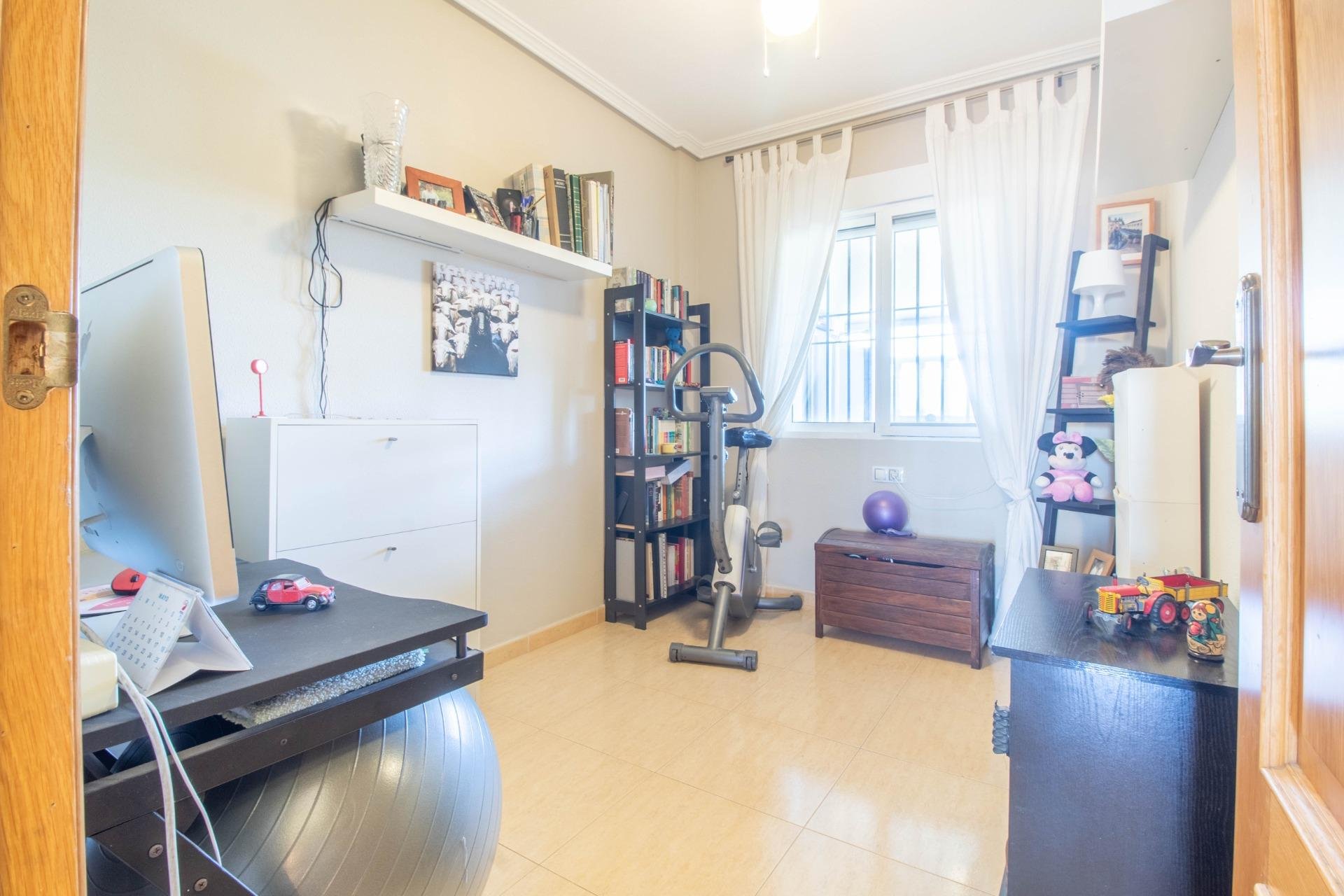 Återförsäljning - Apartment -
Torrevieja - La Siesta - El Salado - Torreta