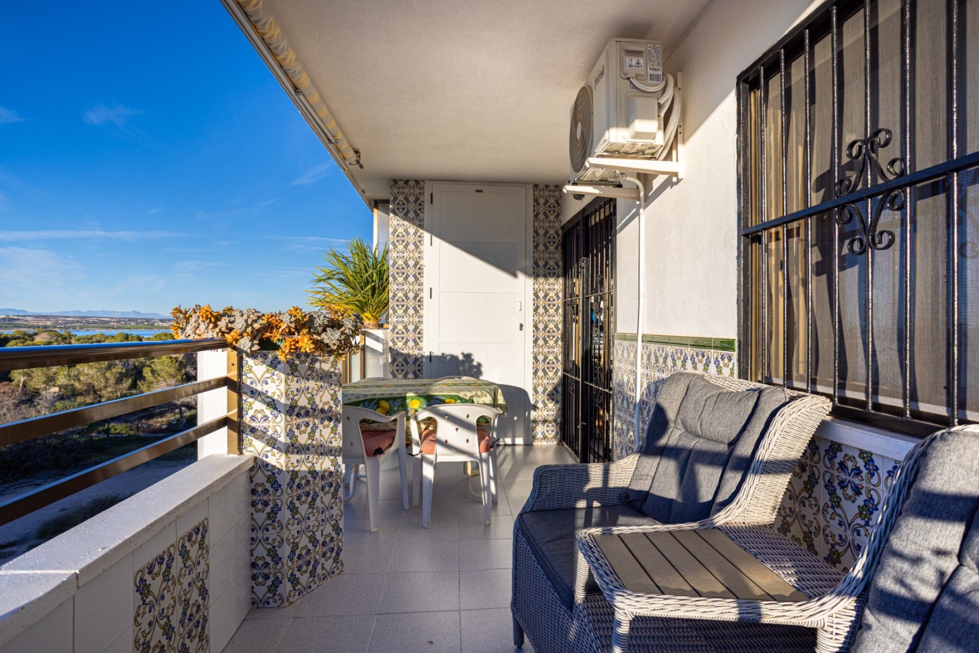 Återförsäljning - Apartment -
Torrevieja - La siesta