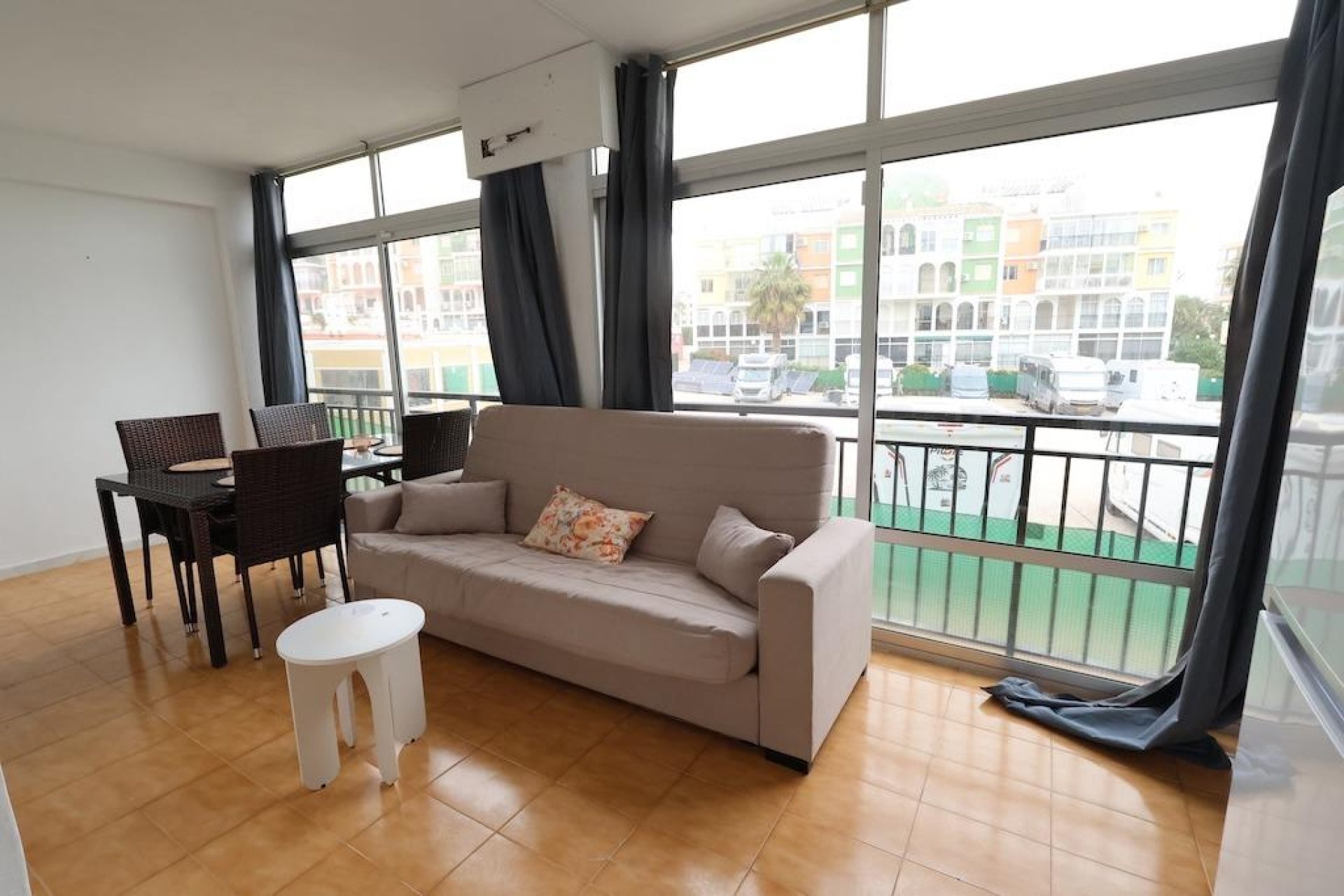 Återförsäljning - Apartment -
Torrevieja - La Veleta