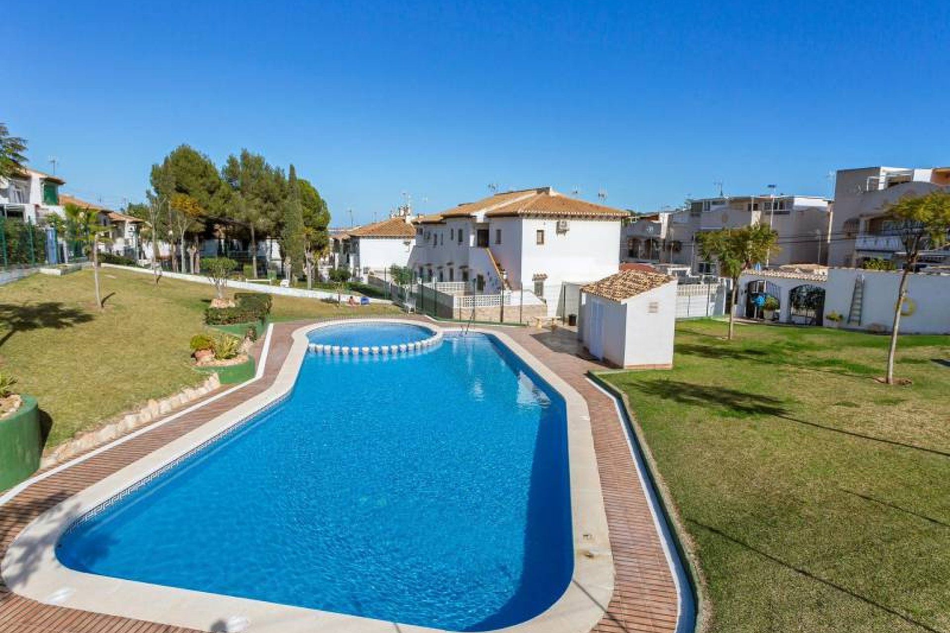 Återförsäljning - Apartment -
Torrevieja - Lago jardin