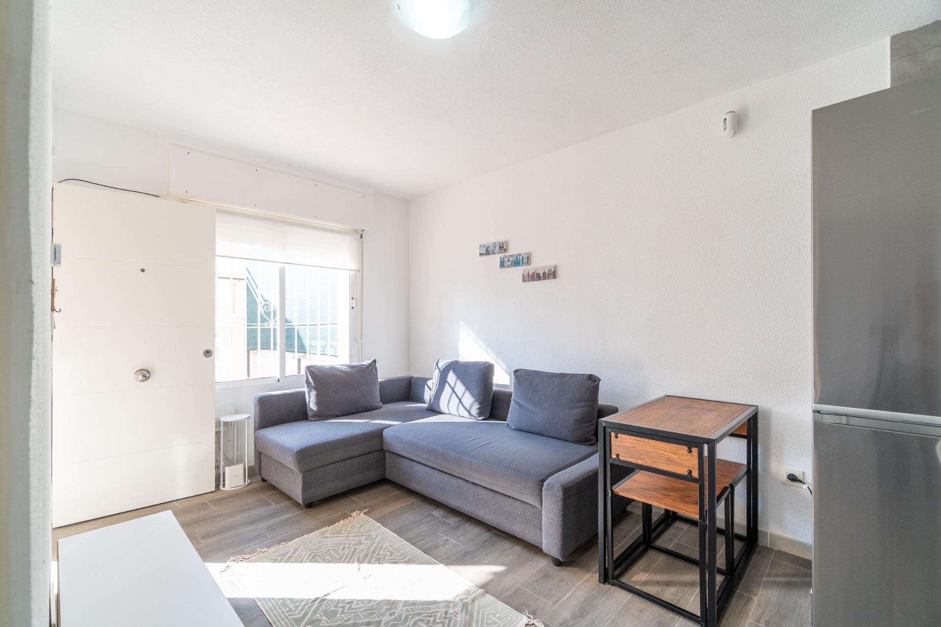 Återförsäljning - Apartment -
Torrevieja - Los balcones