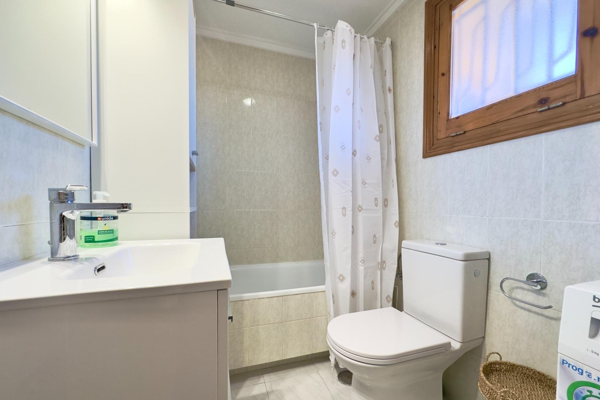 Återförsäljning - Apartment -
Torrevieja - Los Europeos