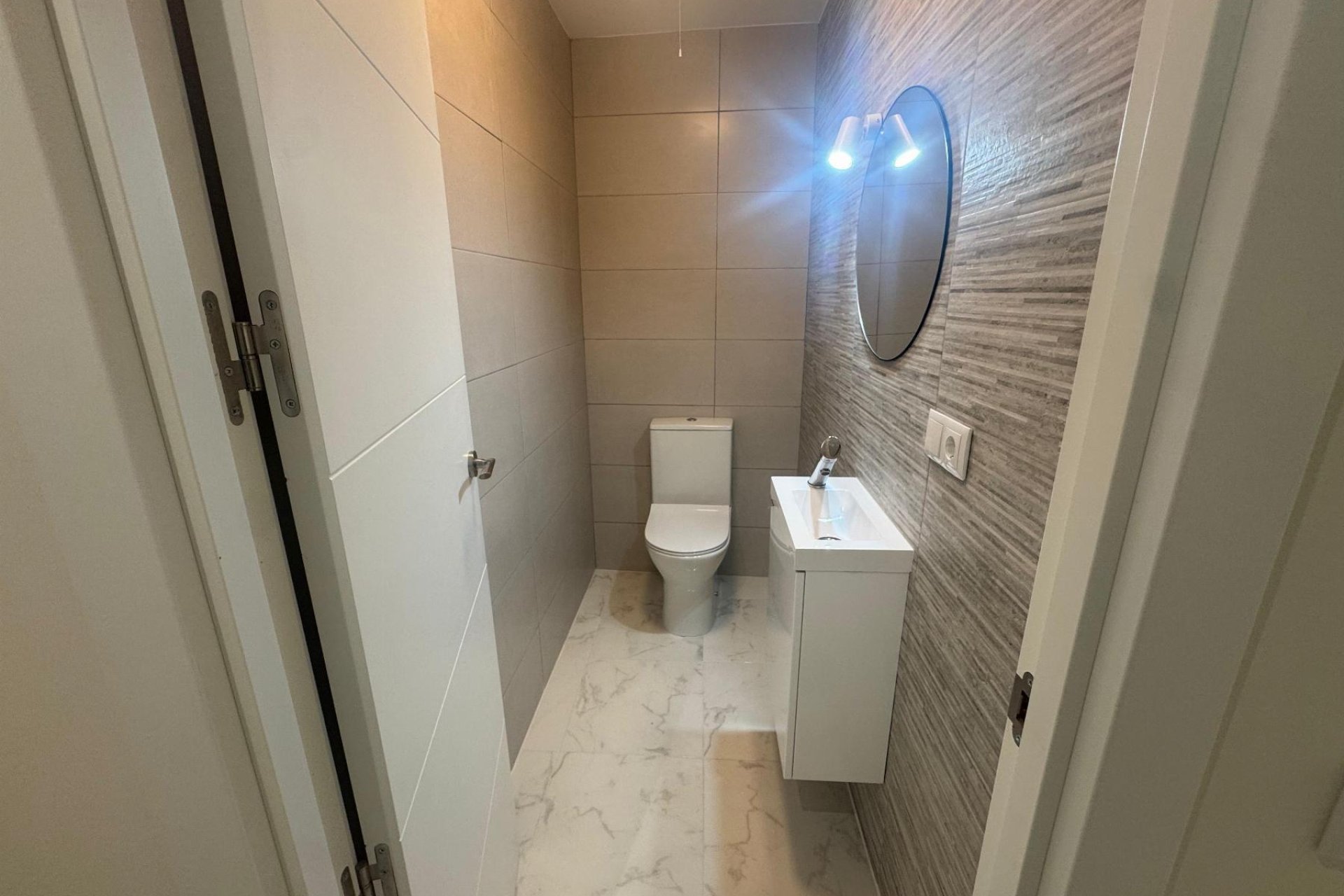 Återförsäljning - Apartment -
Torrevieja - Muelle Pesquero