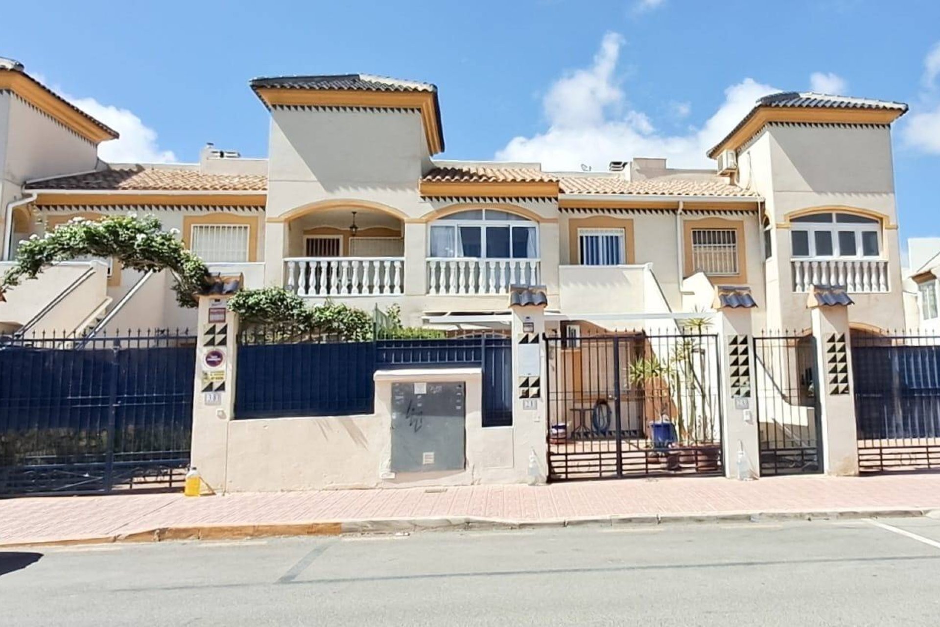 Återförsäljning - Apartment -
Torrevieja - Parque Acuático - Sector 25