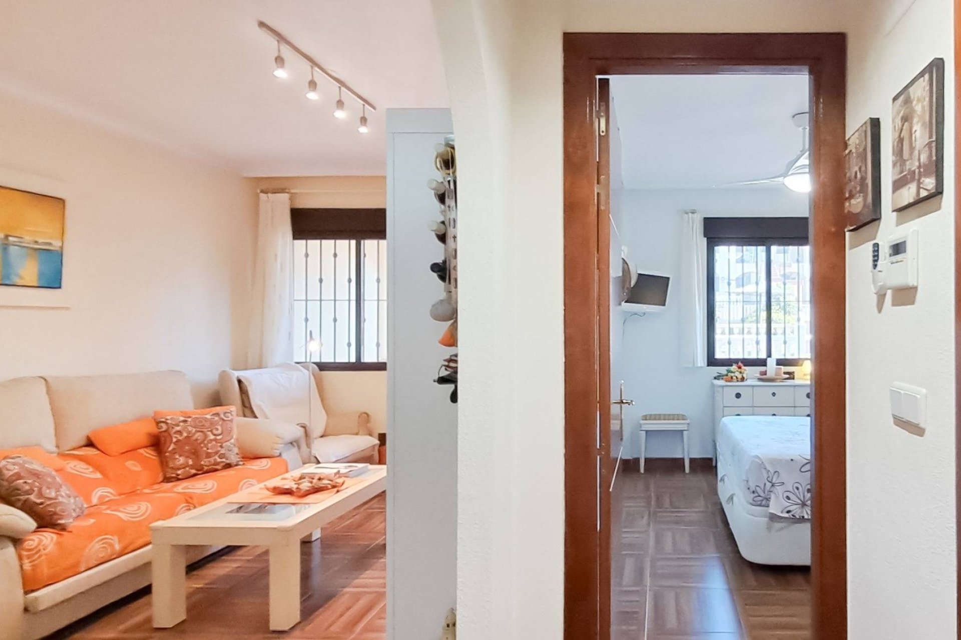 Återförsäljning - Apartment -
Torrevieja - Parque Acuático - Sector 25