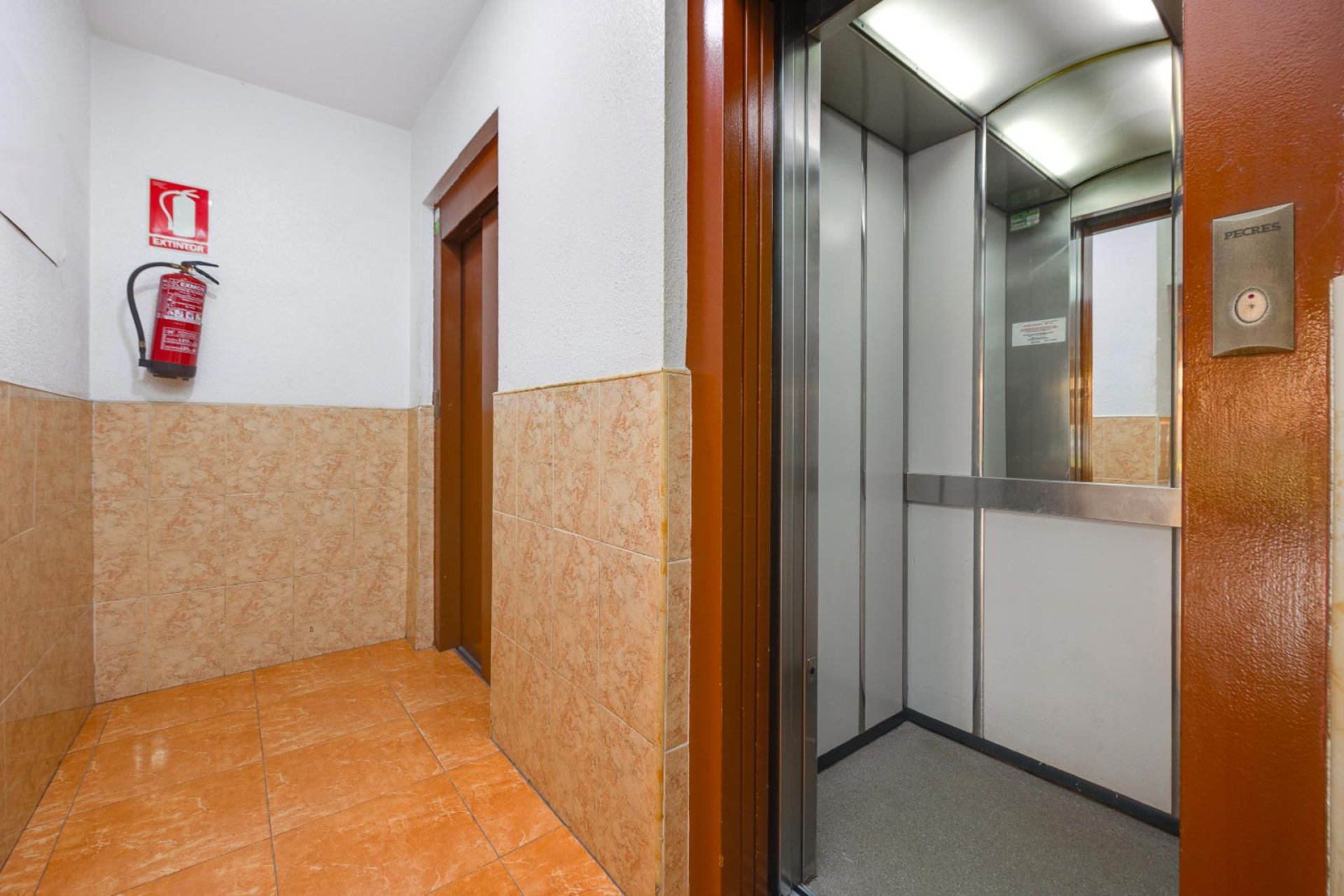 Återförsäljning - Apartment -
Torrevieja - Parque las naciones