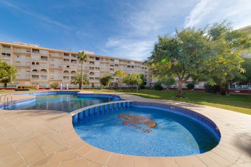 Återförsäljning - Apartment -
Torrevieja - Parque las naciones